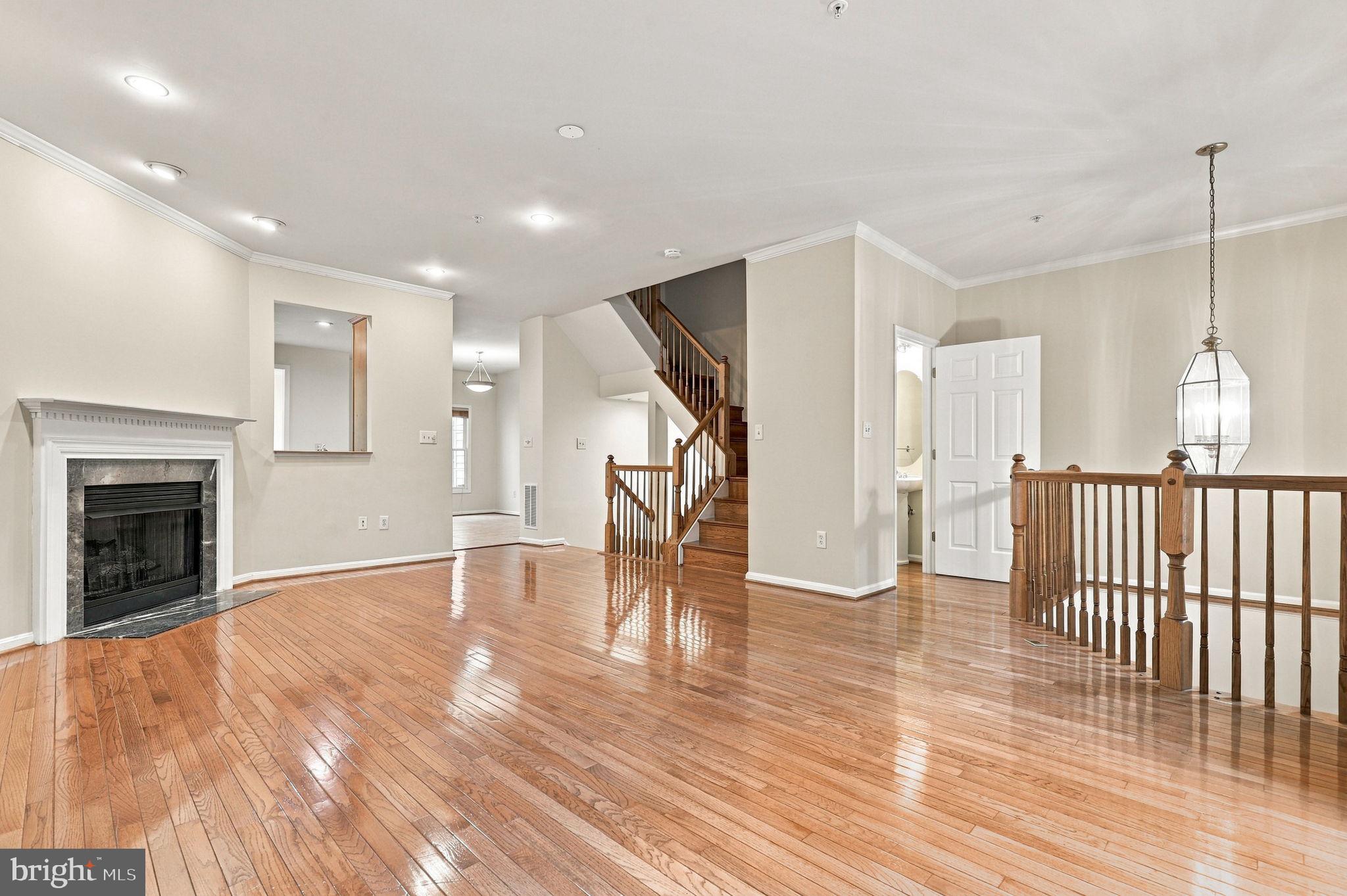 109 WOOTTON OAKS COURT