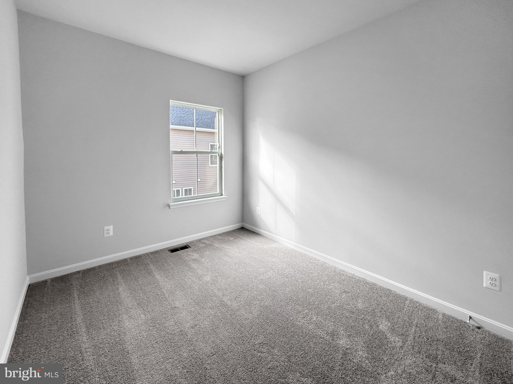 TOWNS AT MARKET COMMONS - Residential Lease