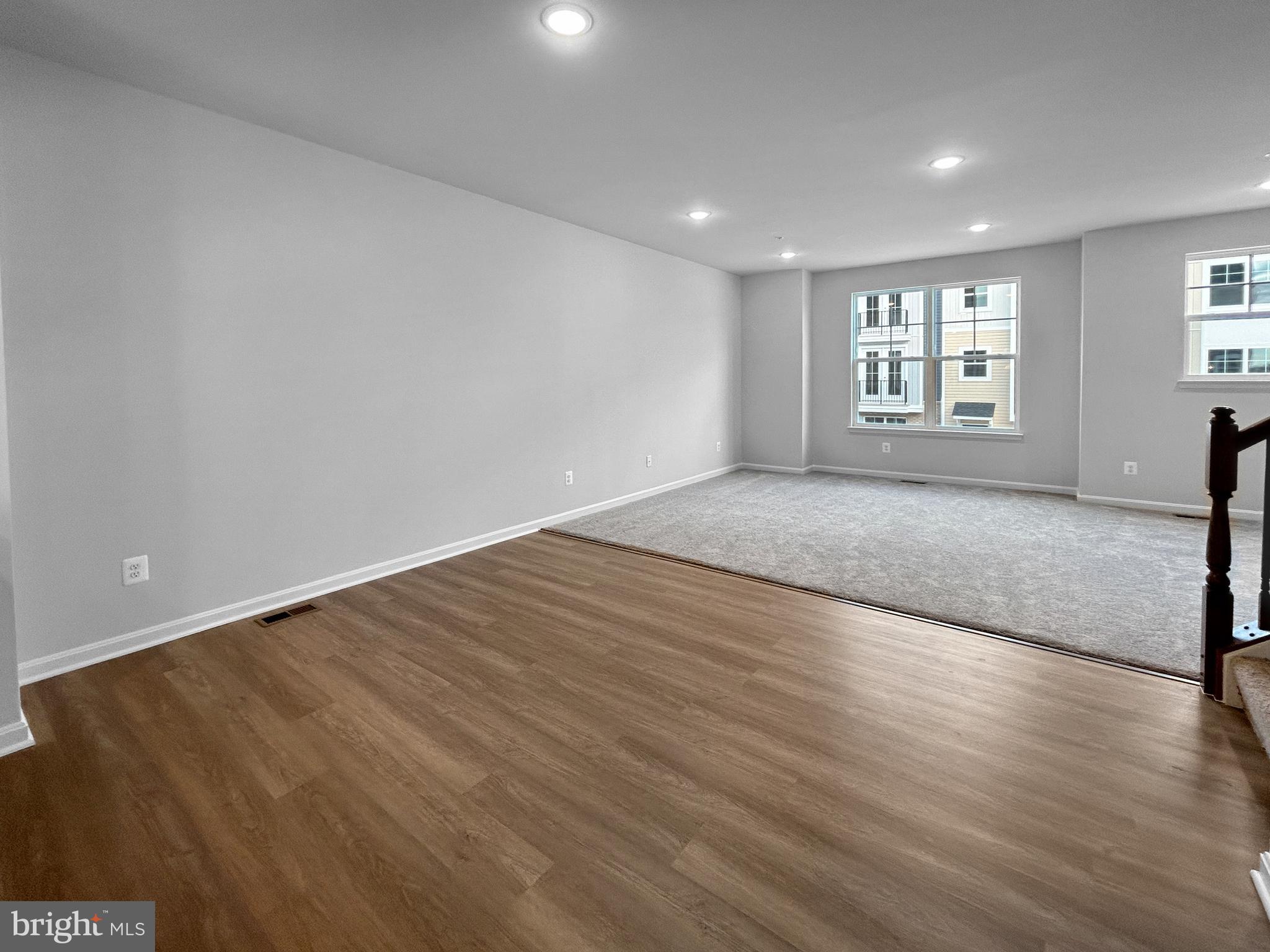 TOWNS AT MARKET COMMONS - Residential Lease