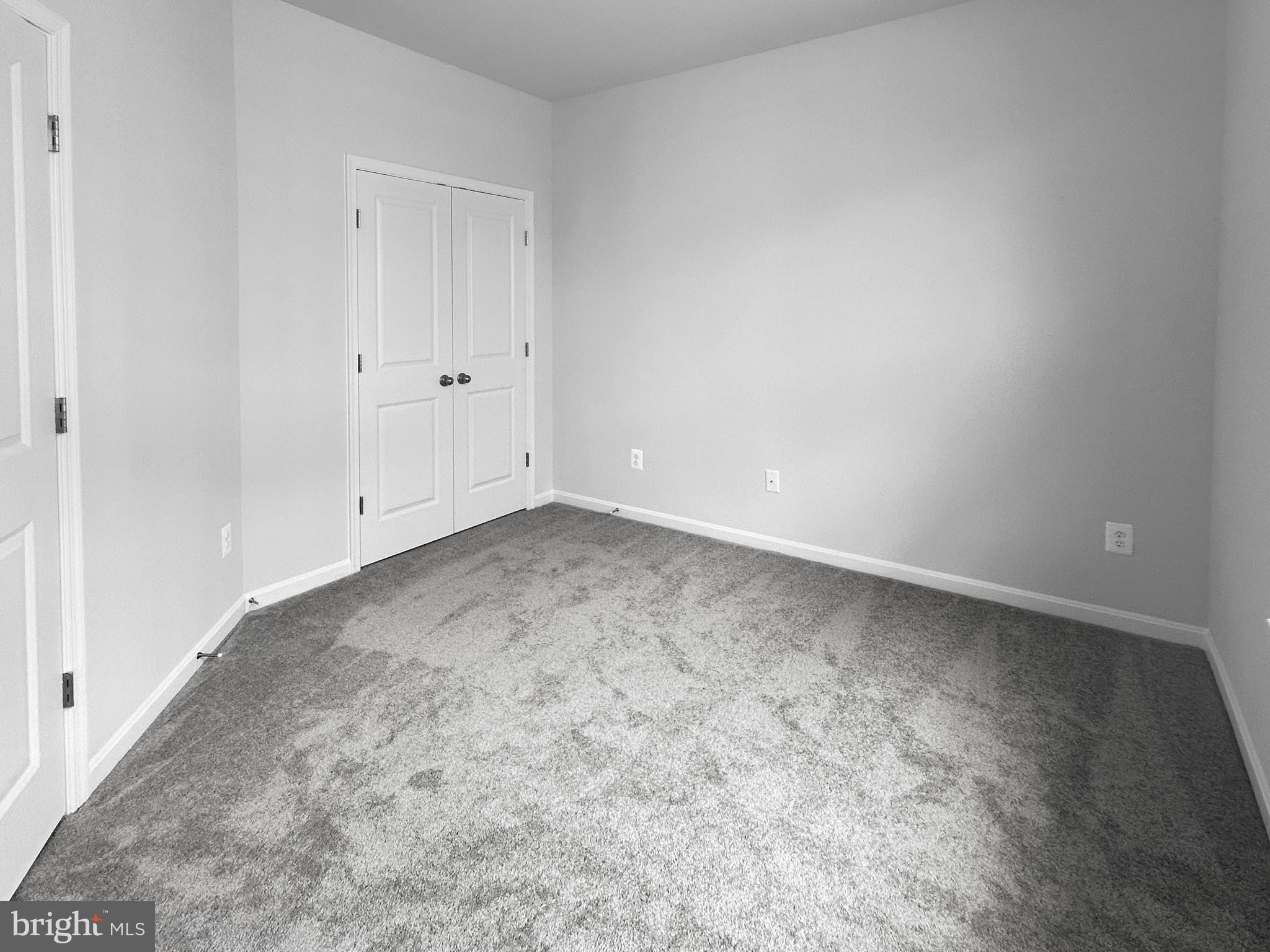 TOWNS AT MARKET COMMONS - Residential Lease