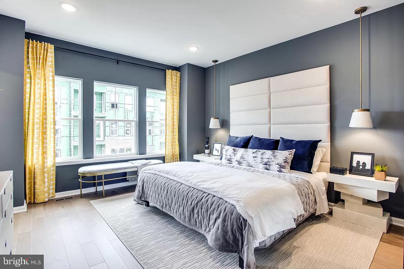 TOWNS AT MARKET COMMONS - Residential Lease