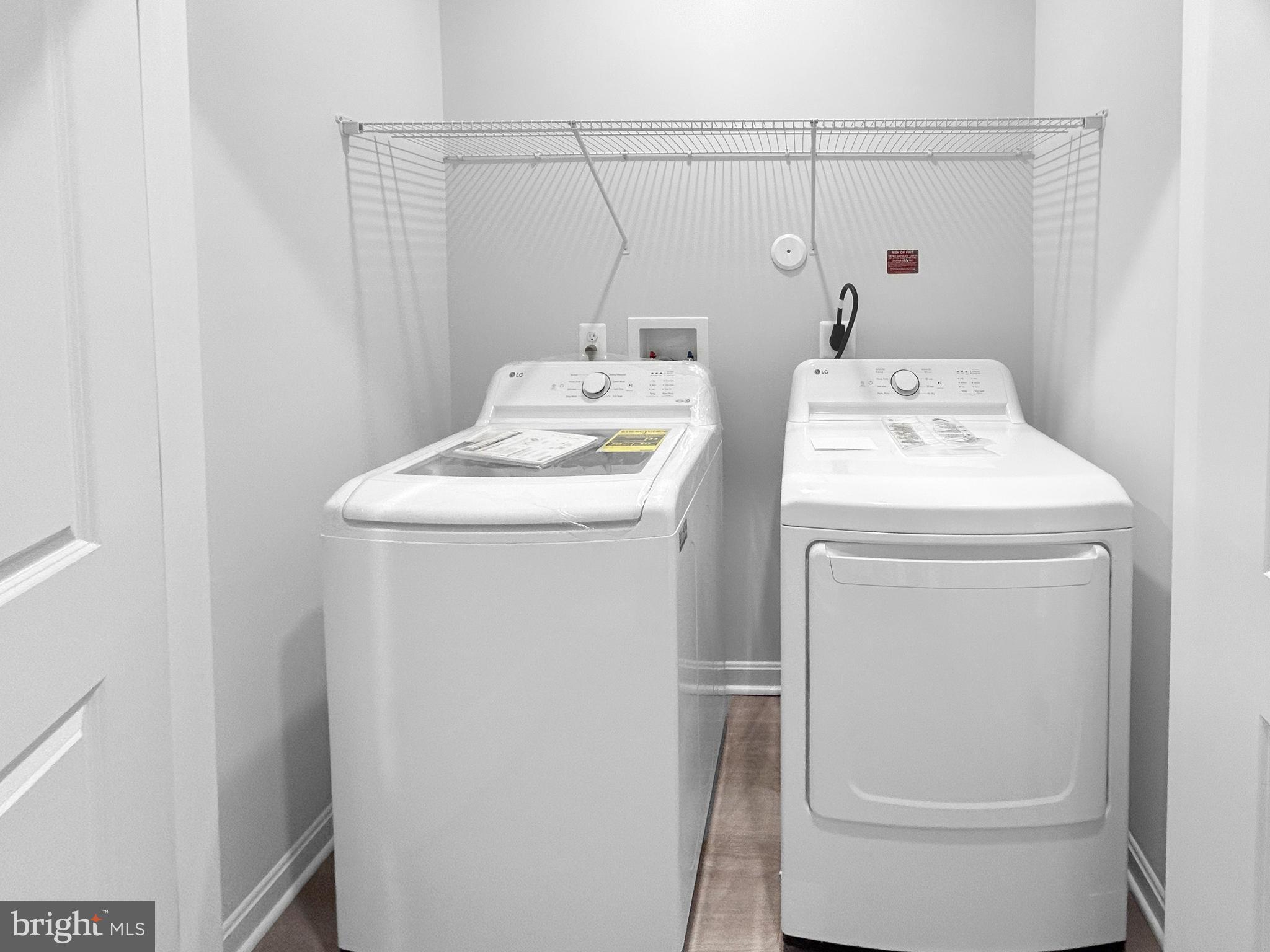 TOWNS AT MARKET COMMONS - Residential Lease