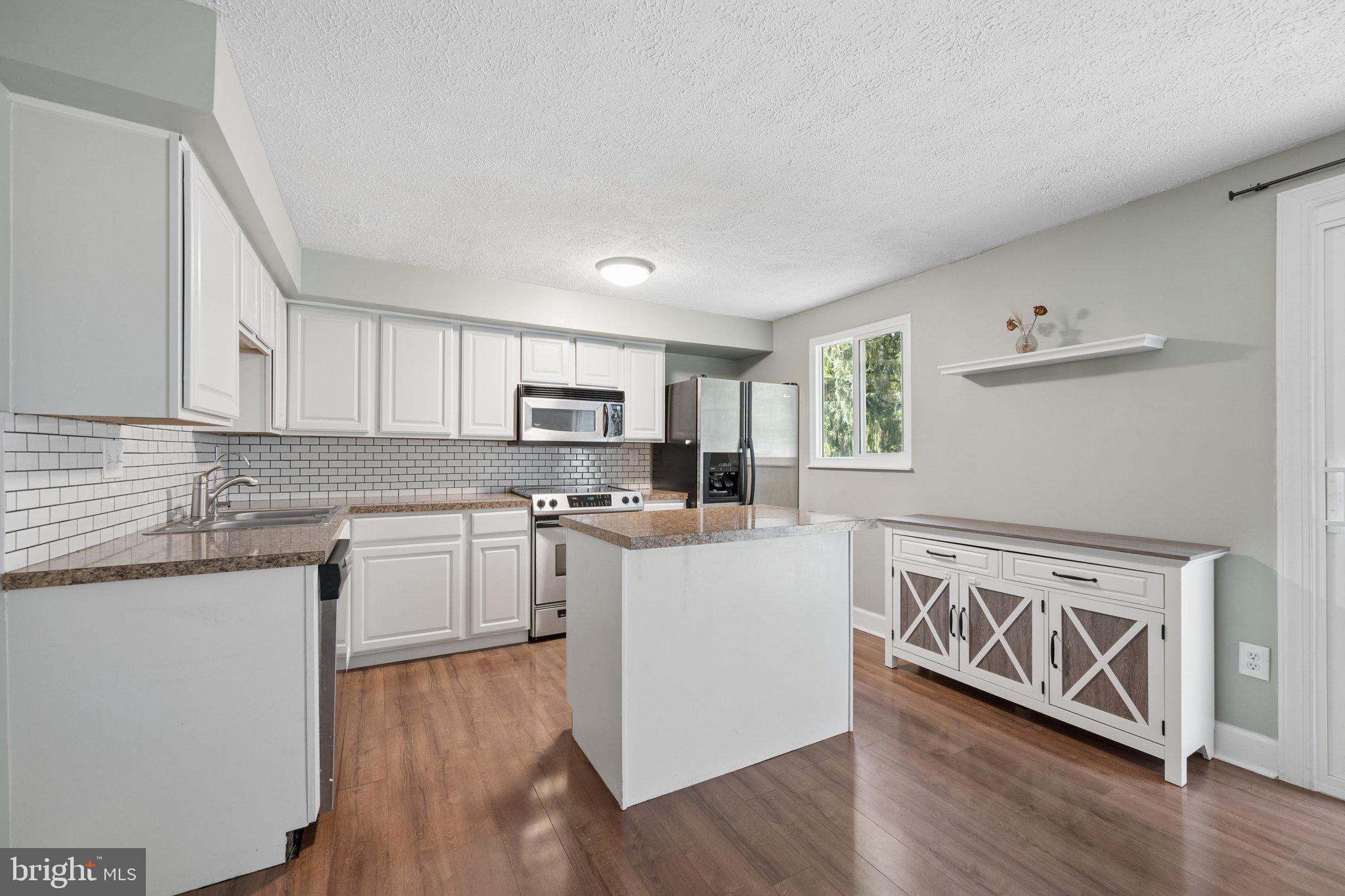 328 VIOLET COURT