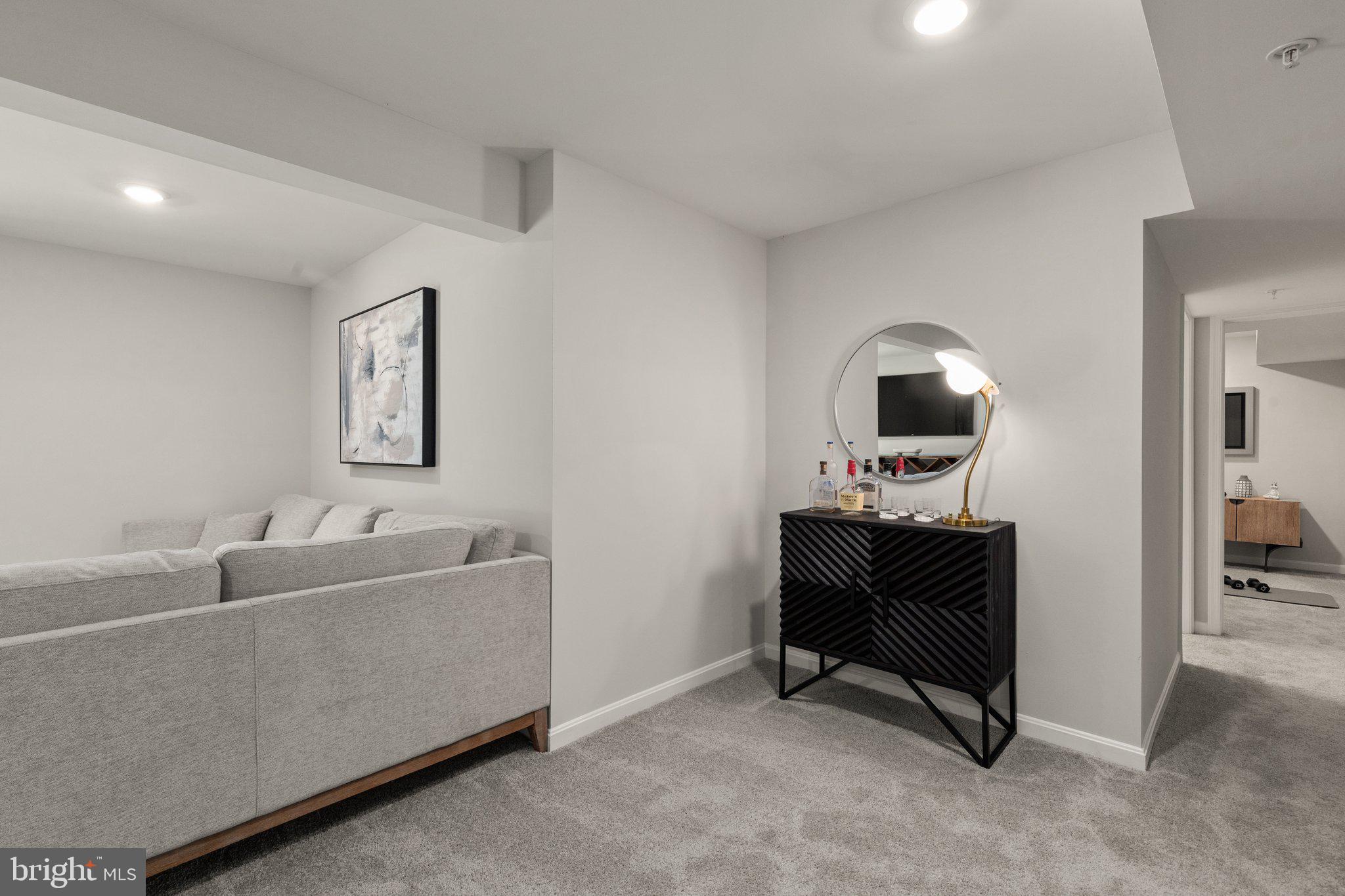 MONTGOMERY OAKS - Residential