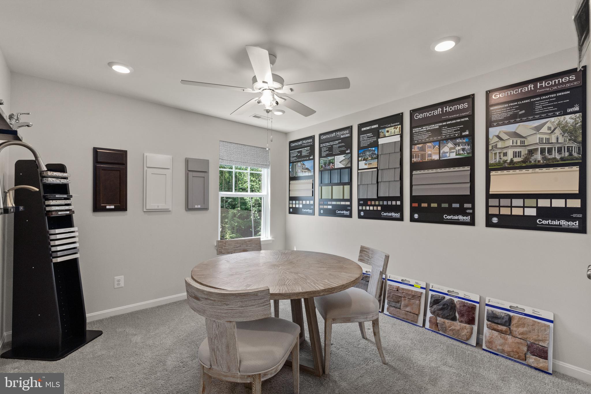 MONTGOMERY OAKS - Residential