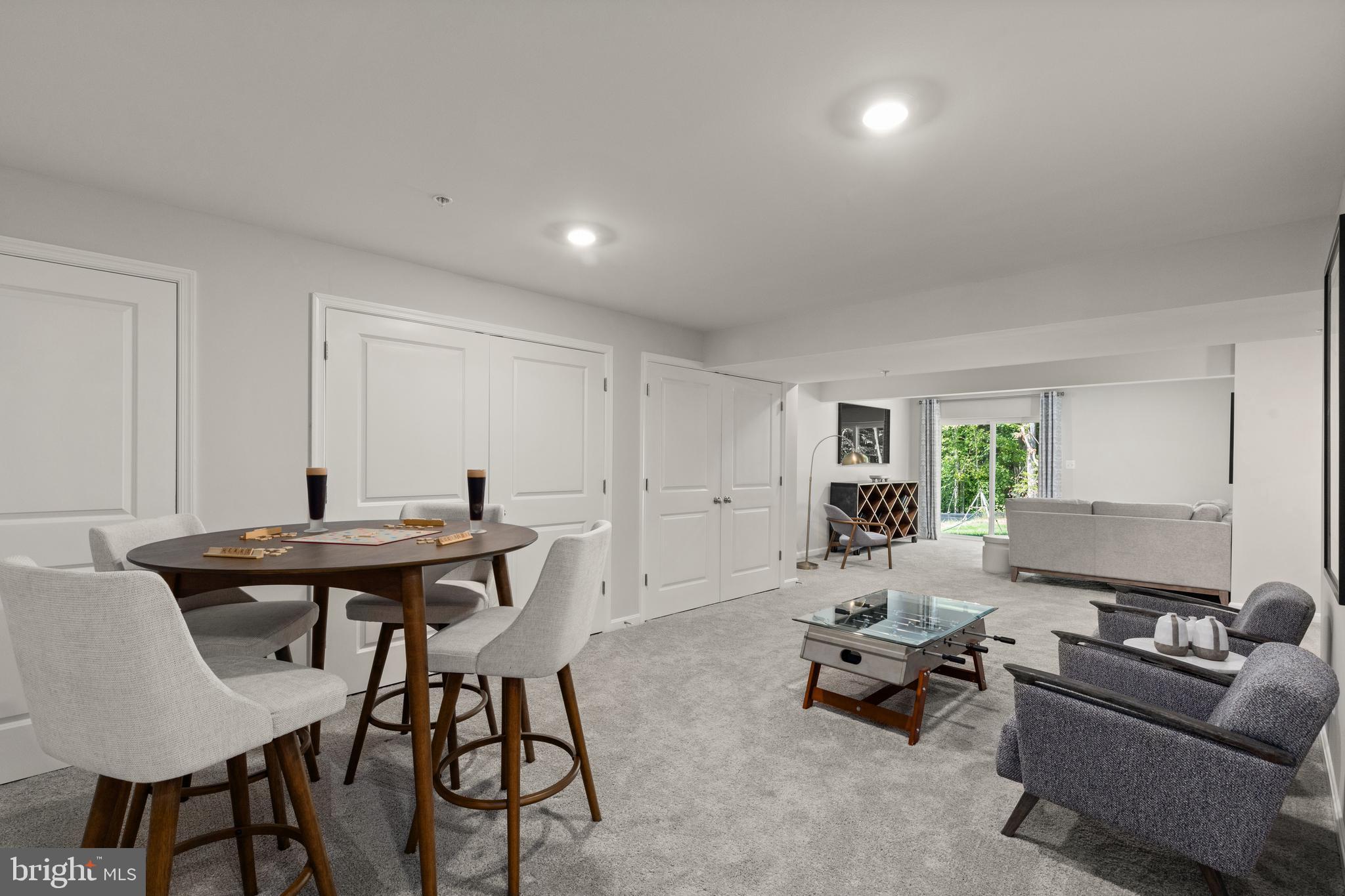 MONTGOMERY OAKS - Residential