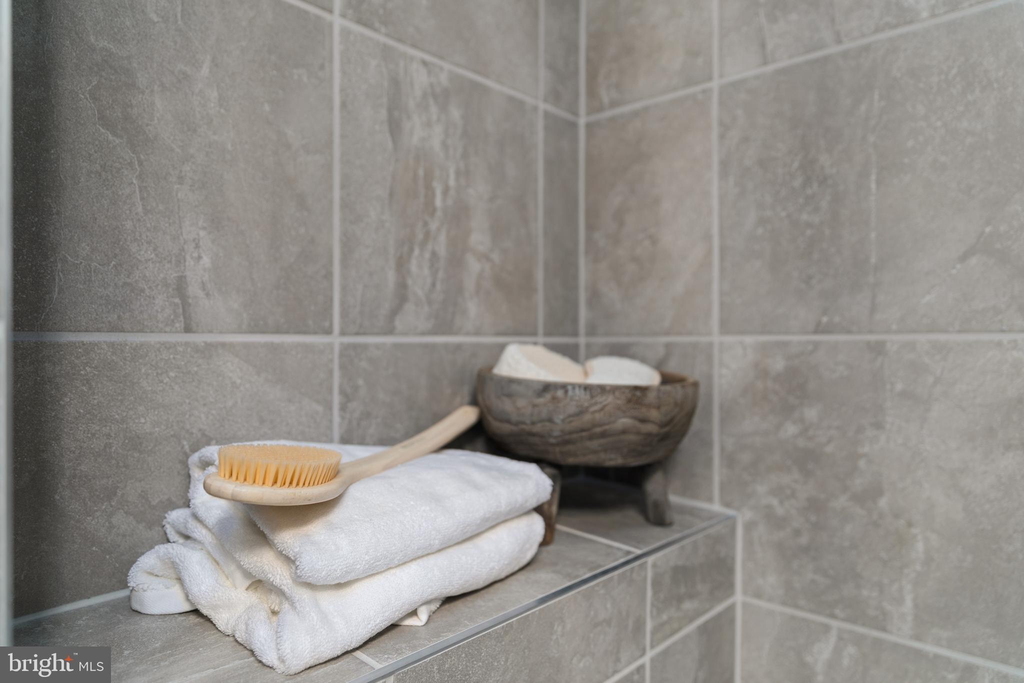 MONTGOMERY OAKS - Residential