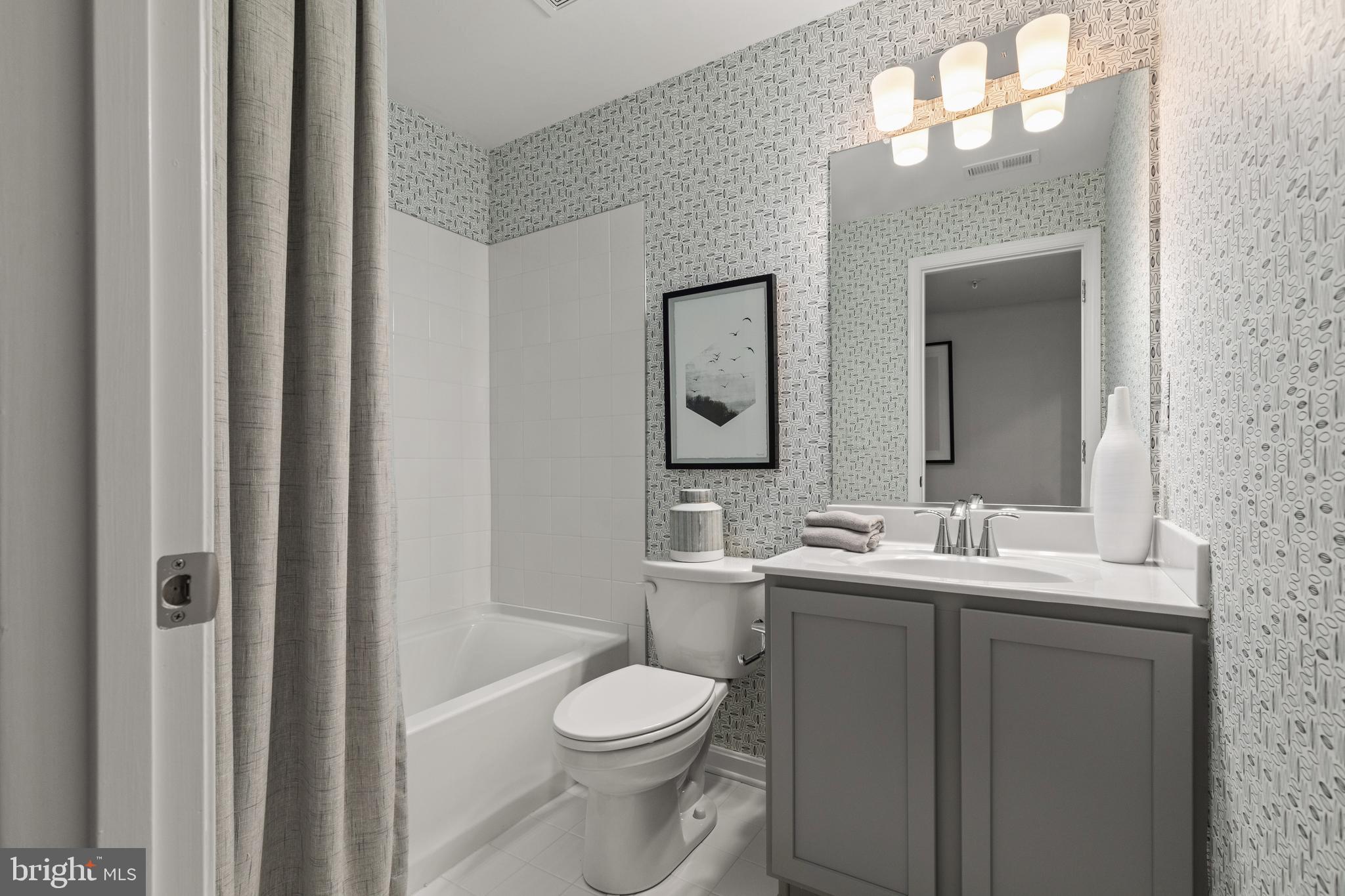 MONTGOMERY OAKS - Residential