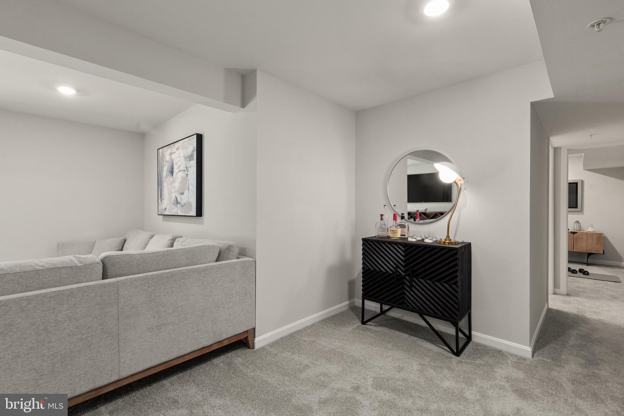 MONTGOMERY OAKS - Residential