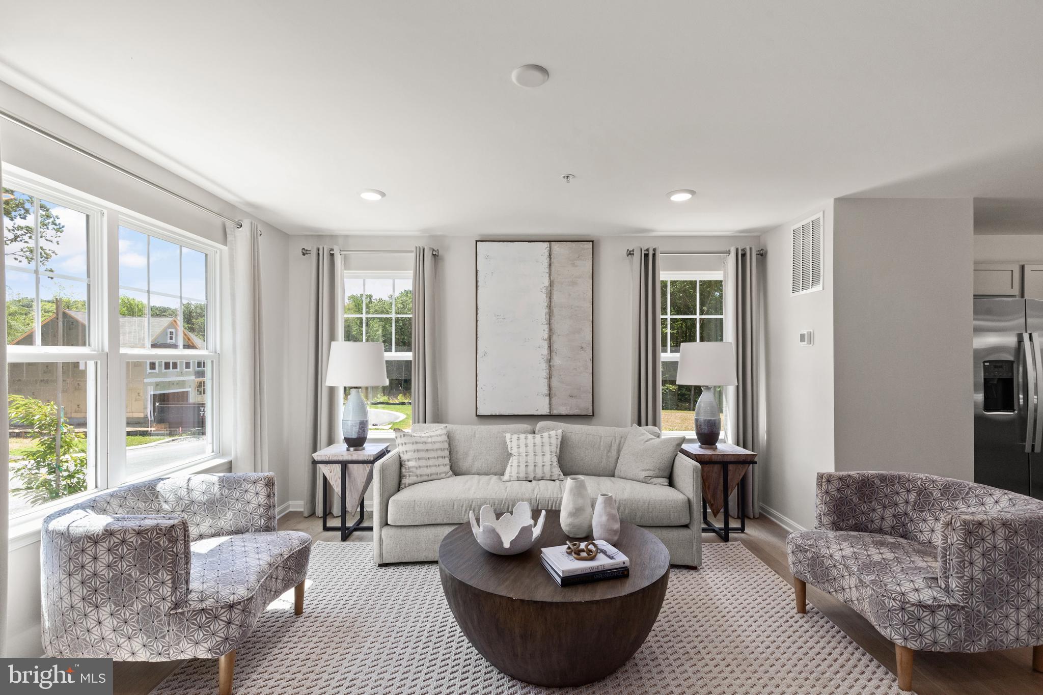 MONTGOMERY OAKS - Residential