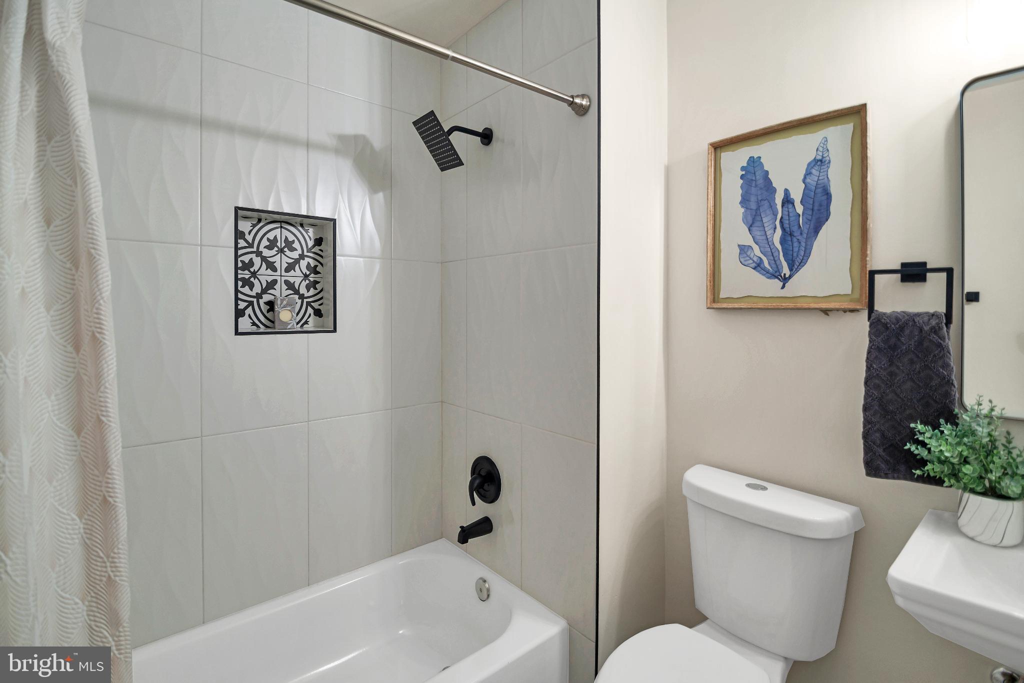 WAVERLY EAST - Residential