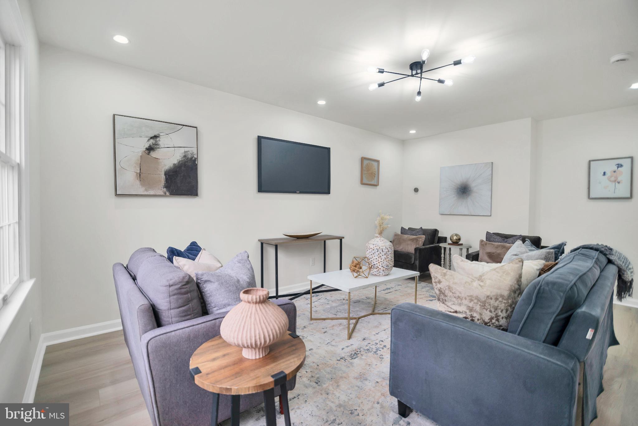 WAVERLY EAST - Residential