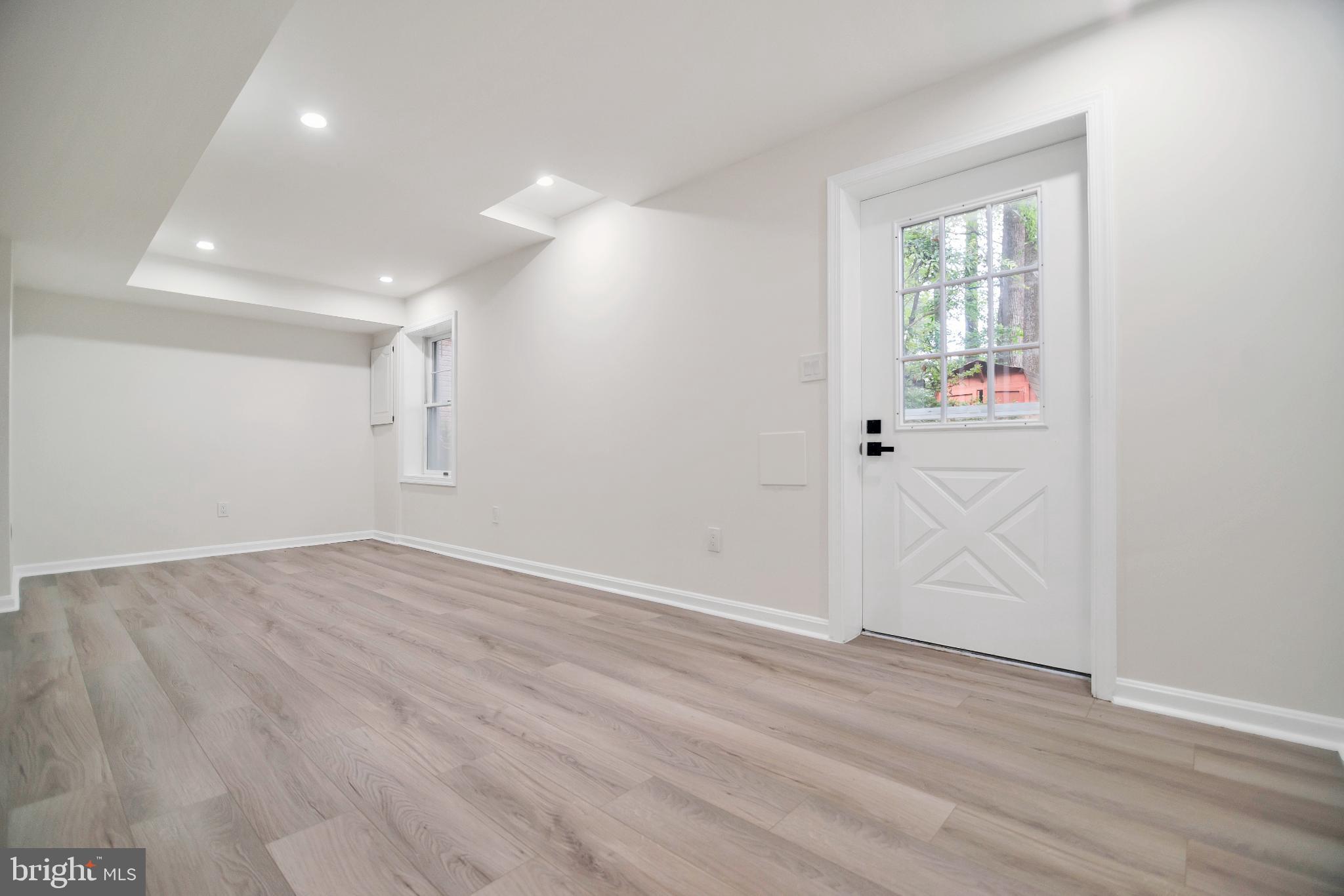 WAVERLY EAST - Residential