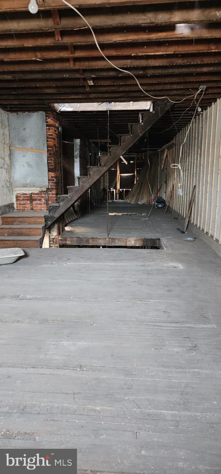 1215 W LEHIGH AVENUE