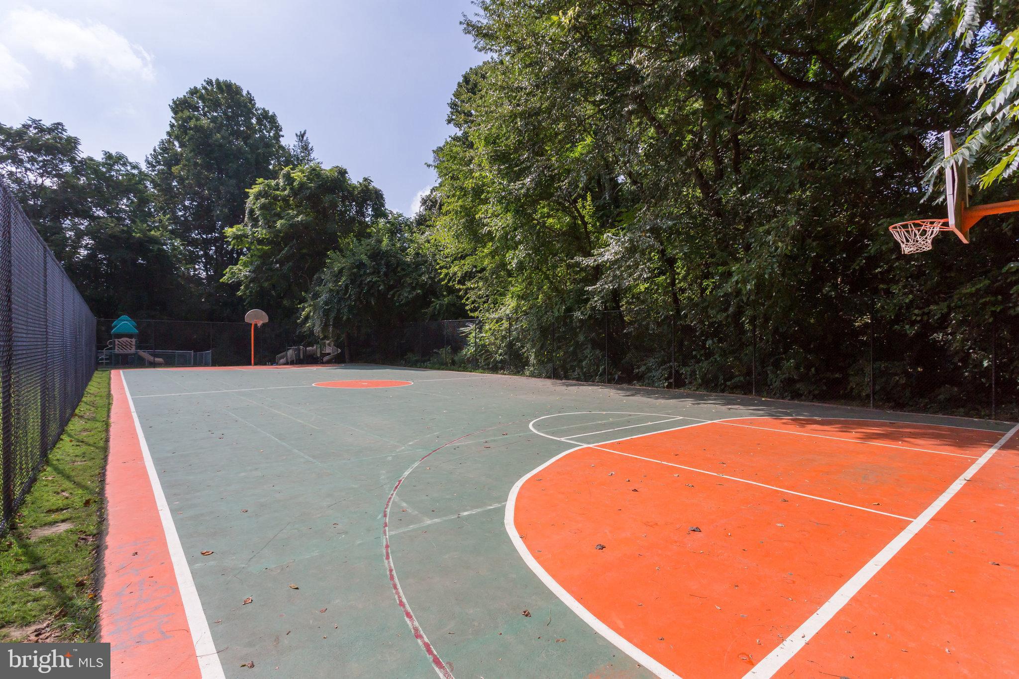 LAFAYETTE PARK CONDOMINIUM - Residential