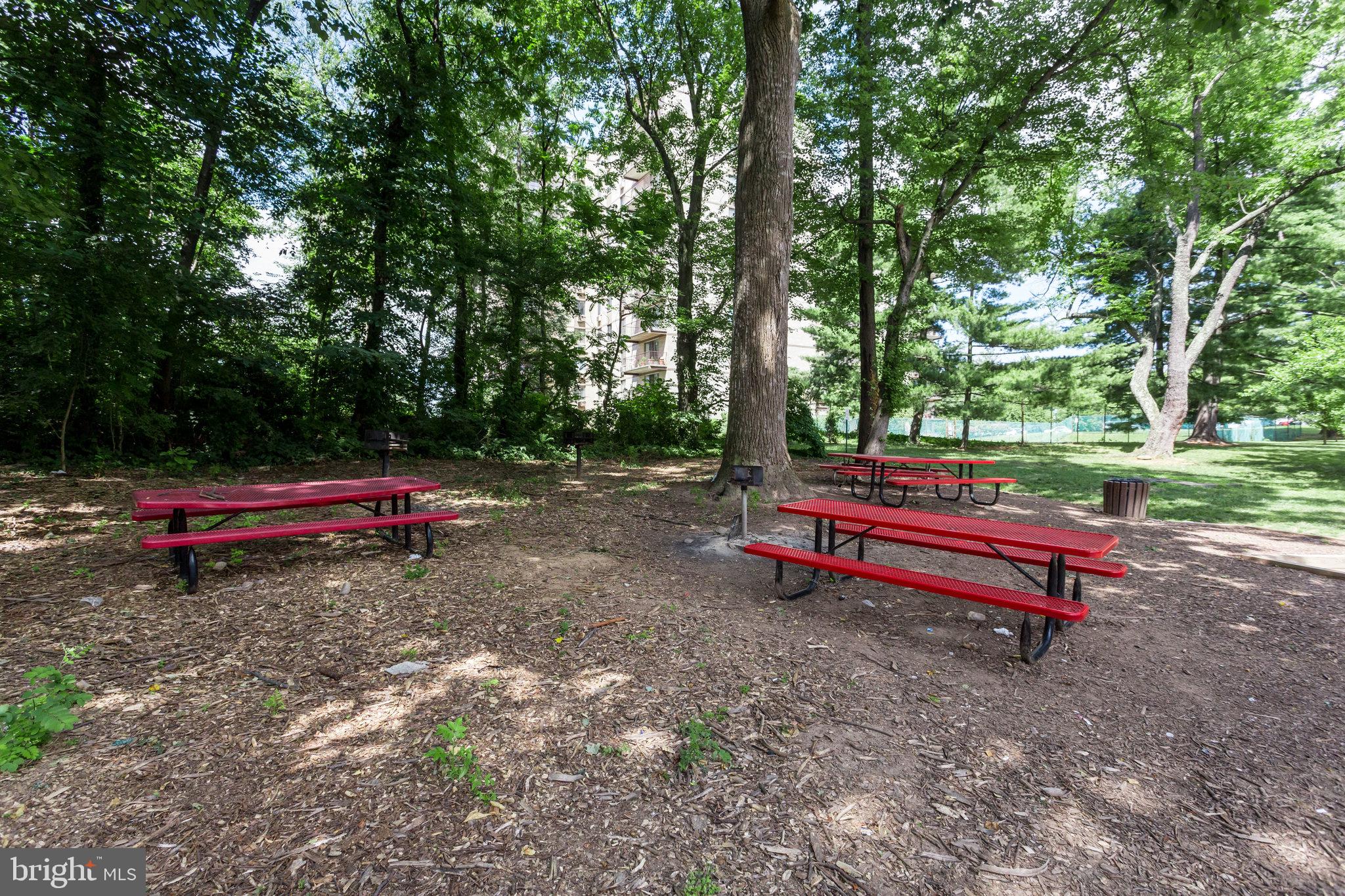 LAFAYETTE PARK CONDOMINIUM - Residential