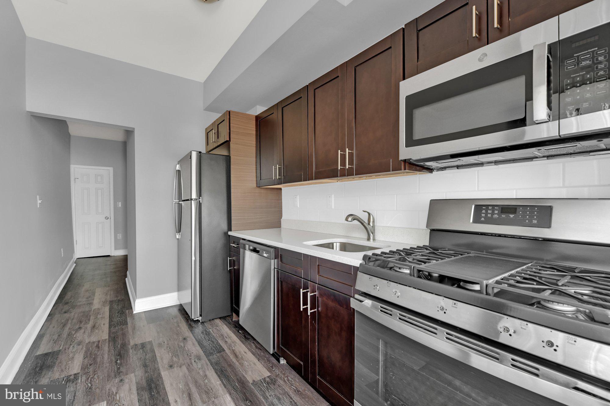 ARCADIA-BEVERLY HILLS HISTORIC DISTRICT - Residential Lease