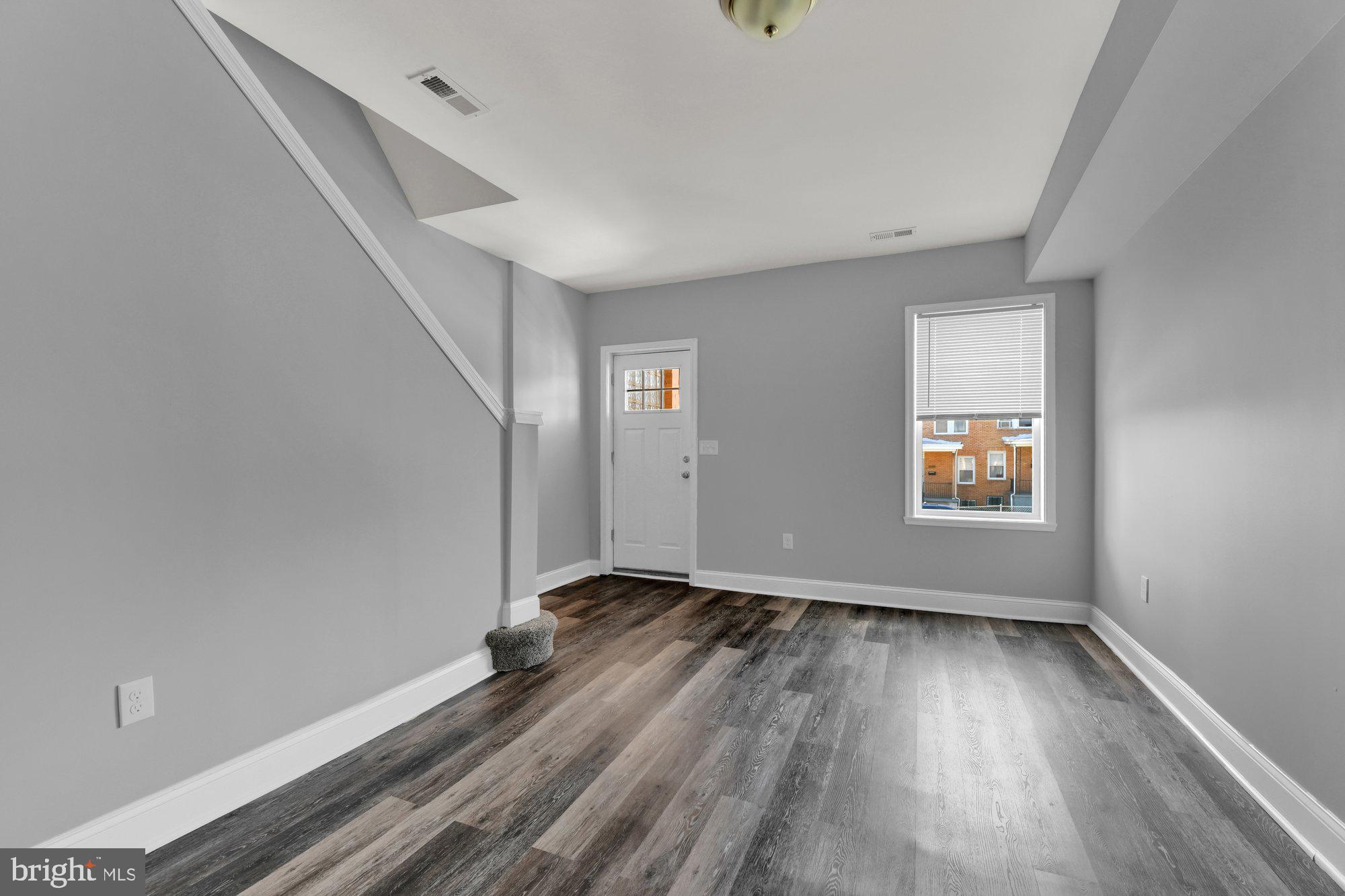 ARCADIA-BEVERLY HILLS HISTORIC DISTRICT - Residential Lease