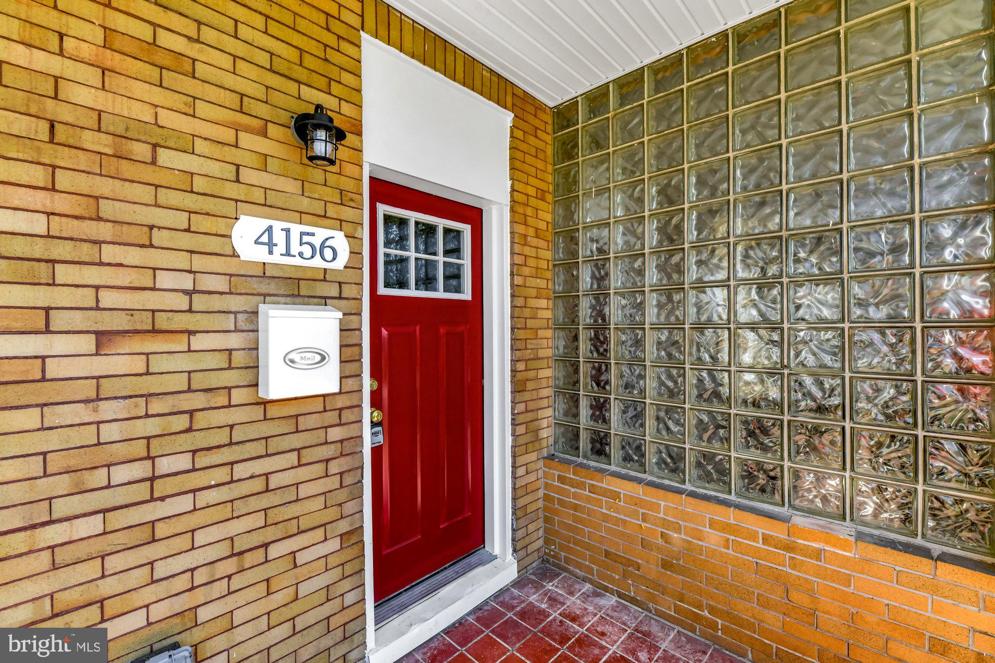 ARCADIA-BEVERLY HILLS HISTORIC DISTRICT - Residential Lease