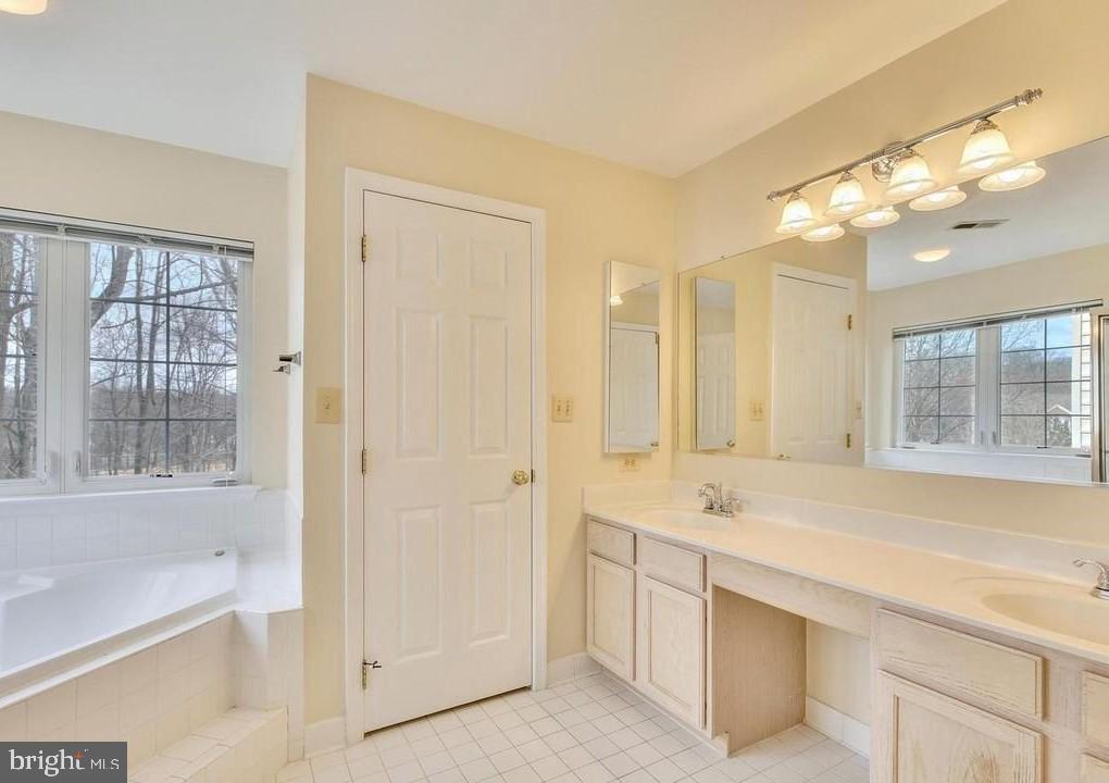 PT ROCKVILLE TWN RES 1 - Residential Lease