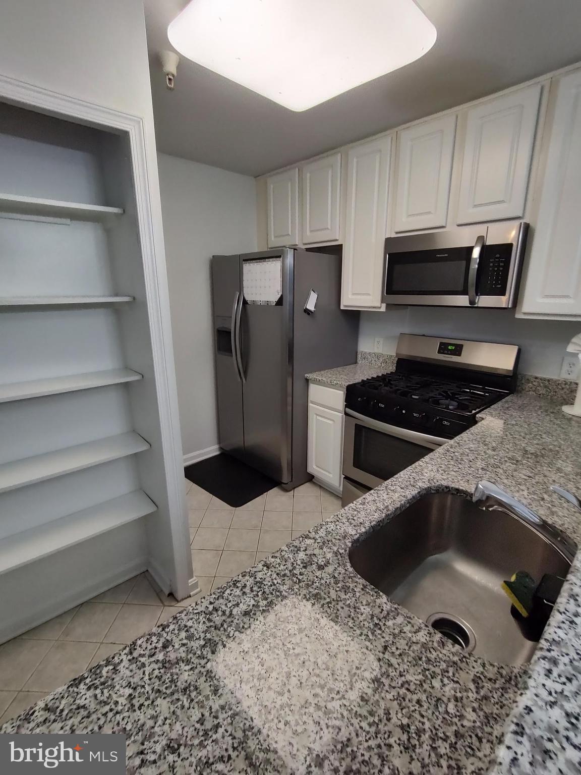 GREENBELT LAKE VILLAGE - Residential Lease