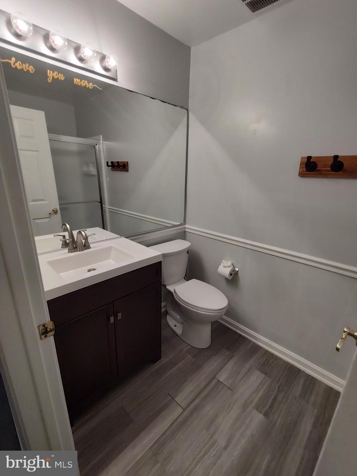 GREENBELT LAKE VILLAGE - Residential Lease