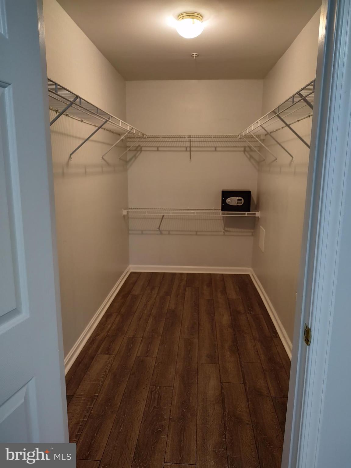 GREENBELT LAKE VILLAGE - Residential Lease