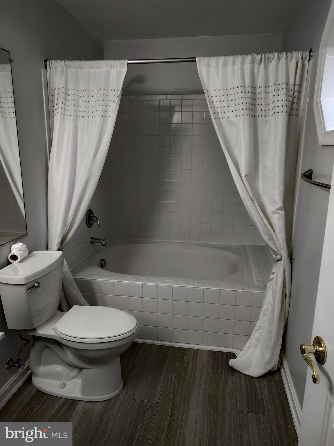 GREENBELT LAKE VILLAGE - Residential Lease