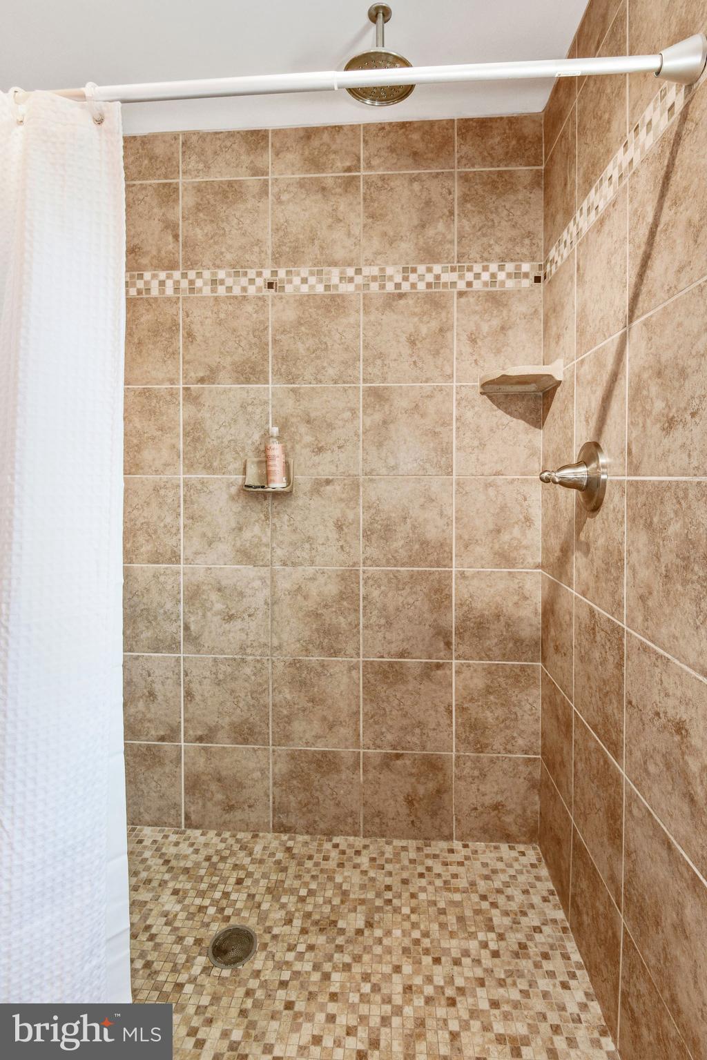 GREENHOLLY - Residential