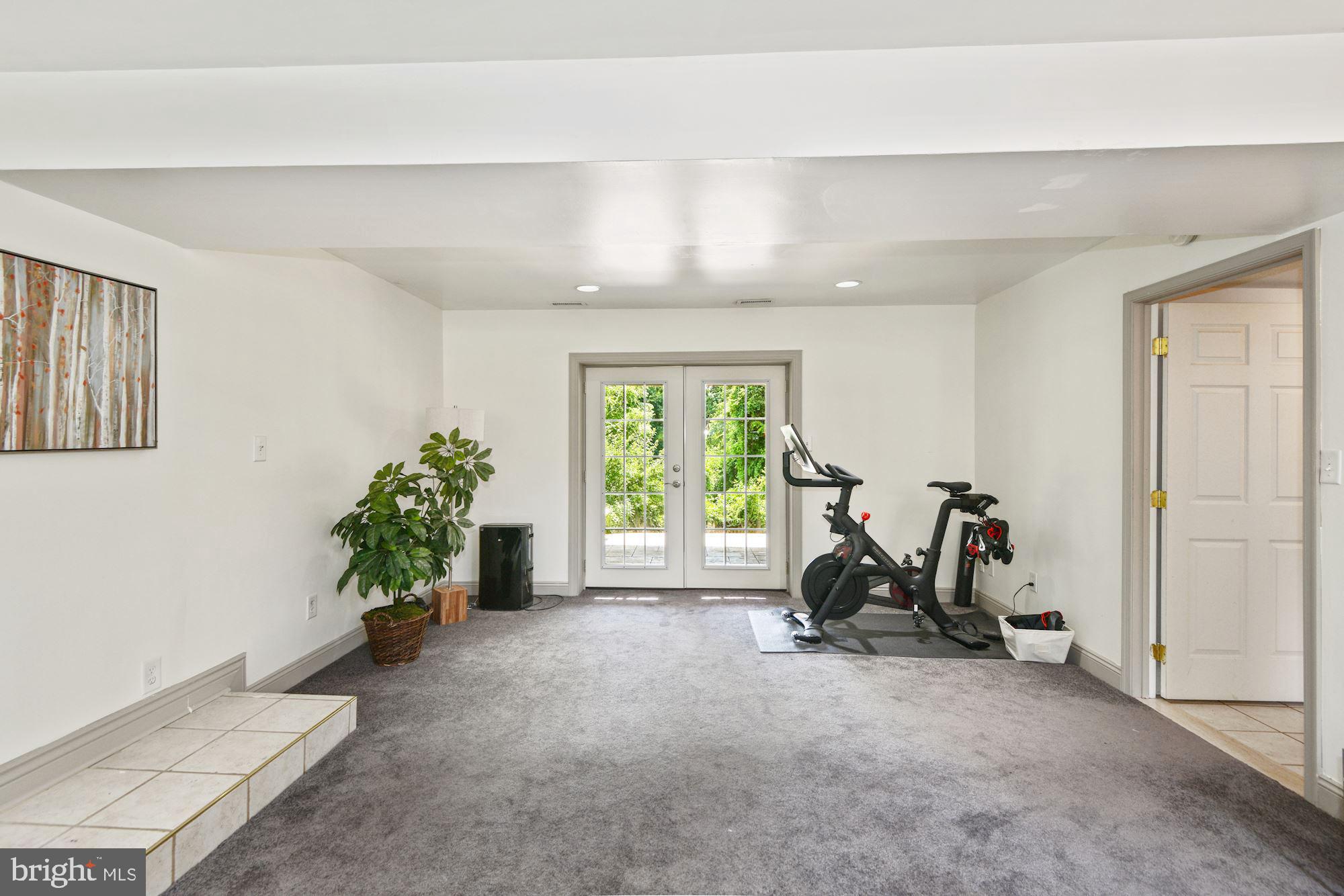 GREENHOLLY - Residential