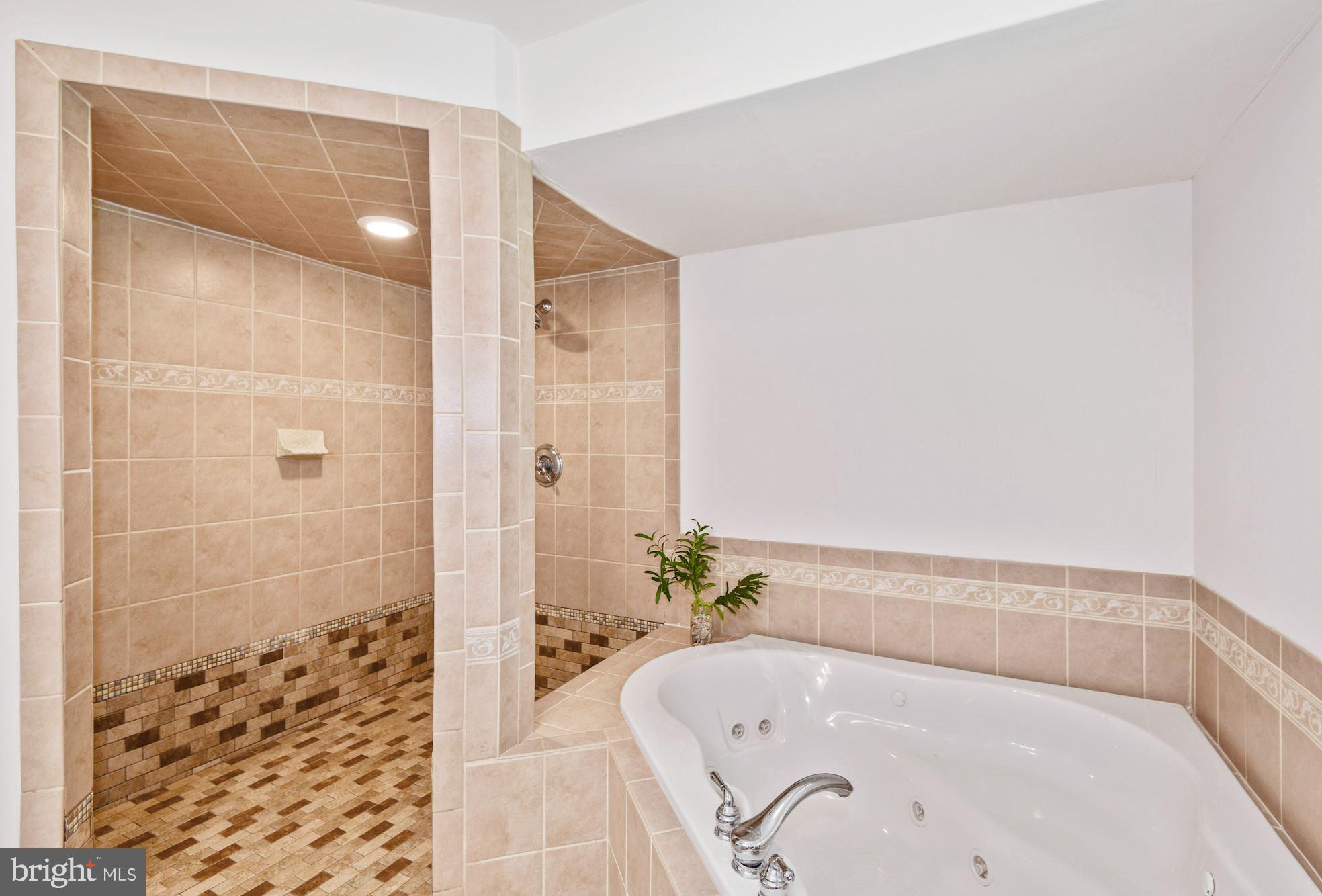 GREENHOLLY - Residential