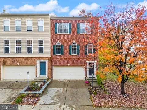 16061 Pitner Street, Haymarket, VA MLS: VAPW2106776