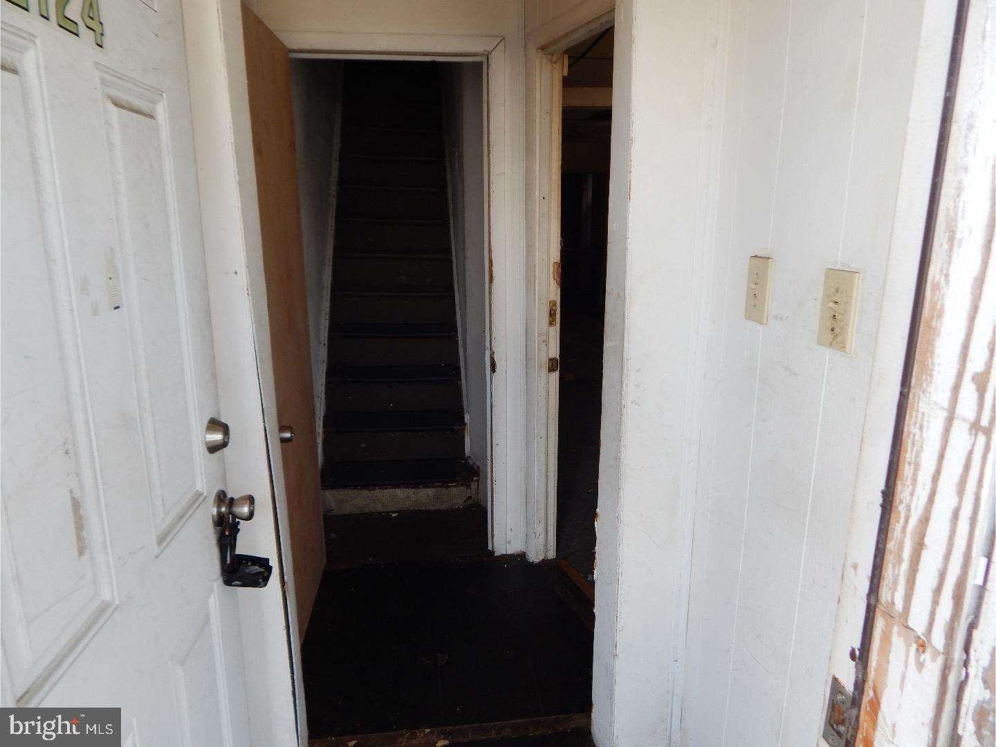 ELMWOOD PARK - Residential Income