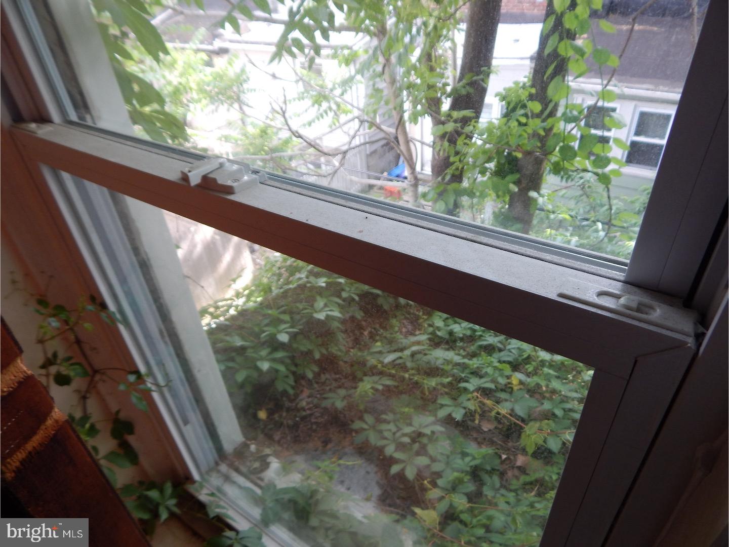 ELMWOOD PARK - Residential Income