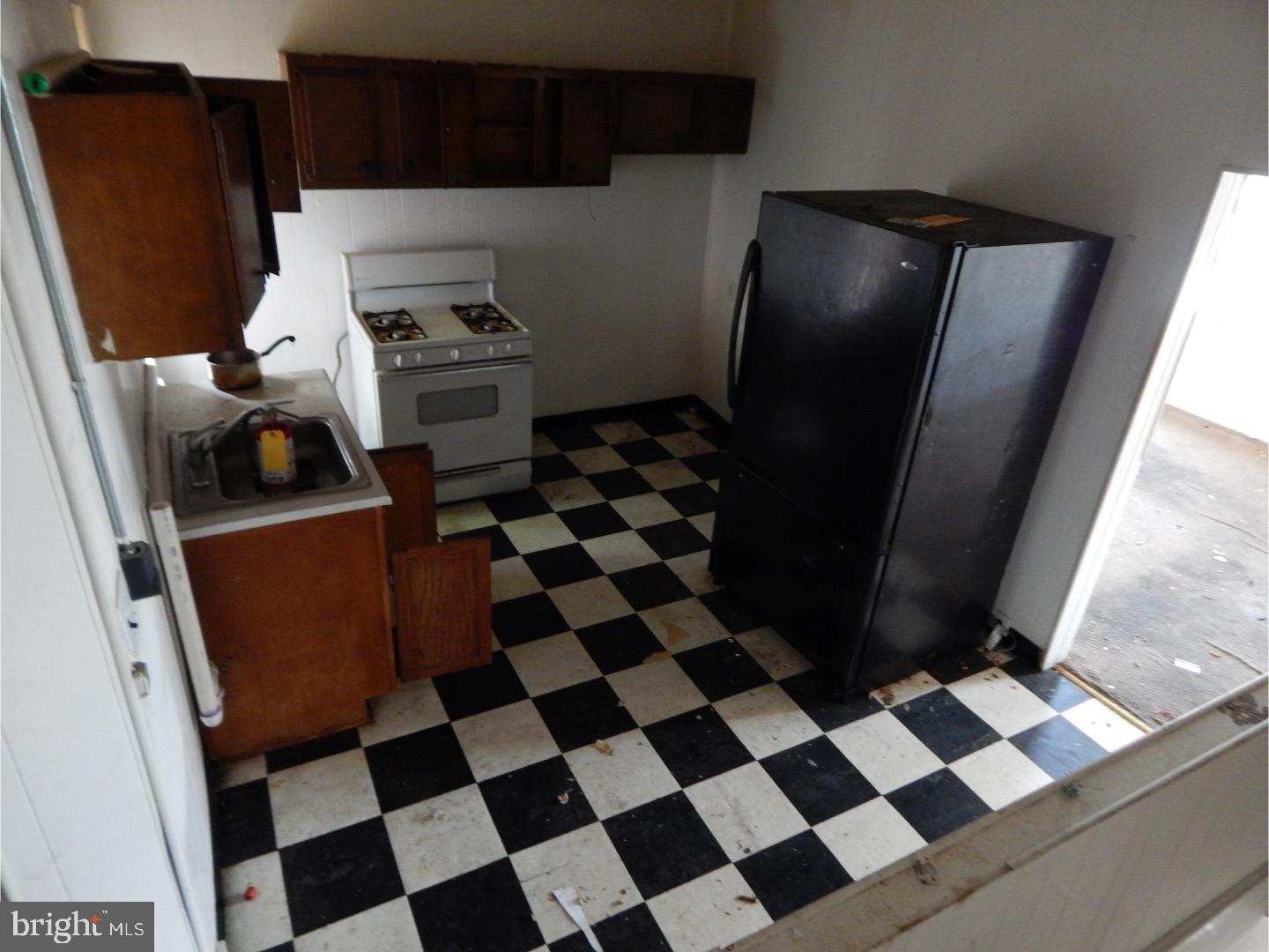 ELMWOOD PARK - Residential Income