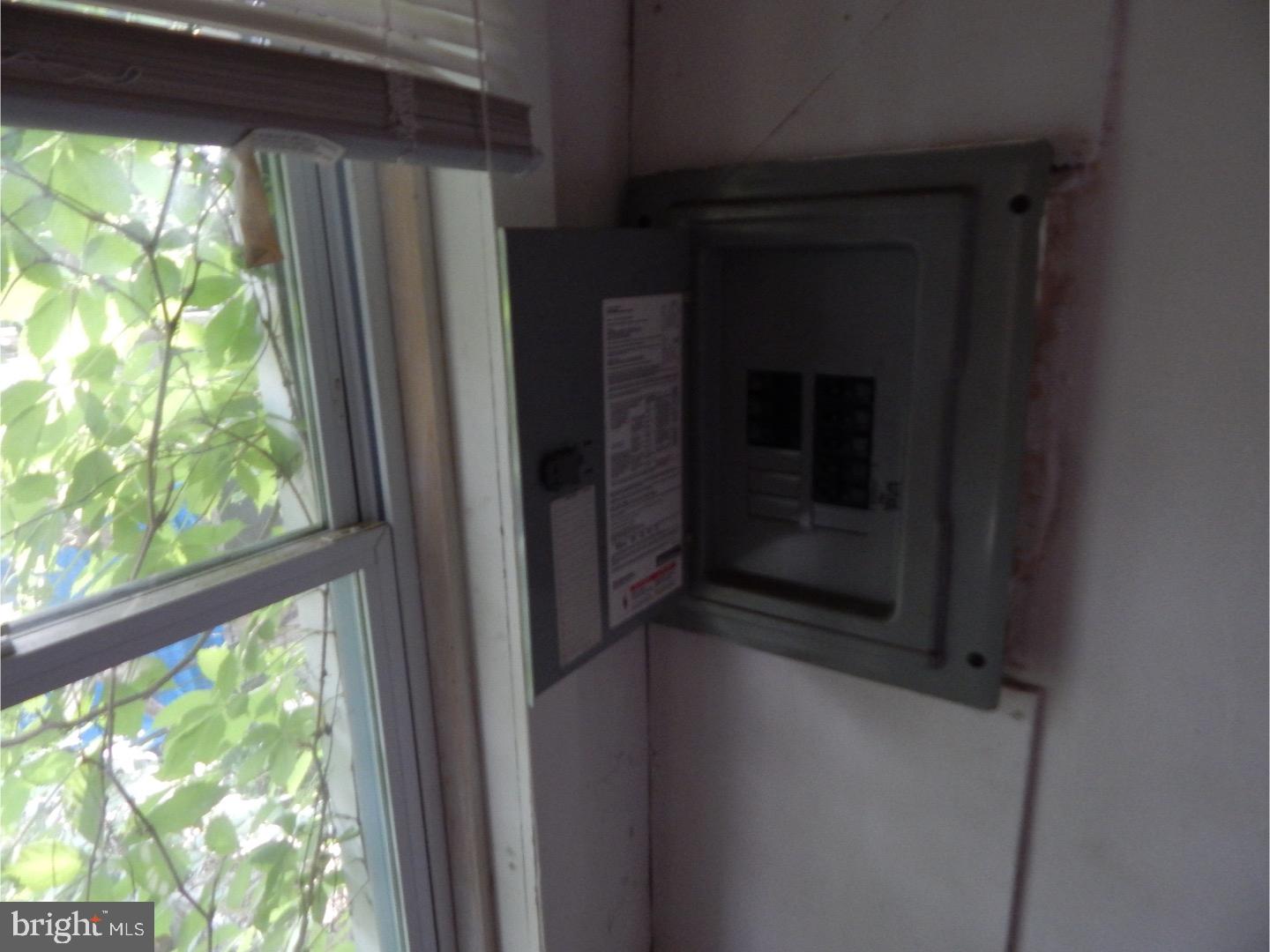 ELMWOOD PARK - Residential Income