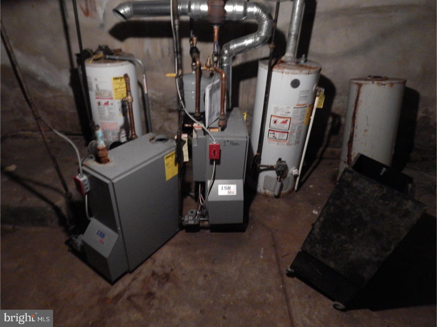 ELMWOOD PARK - Residential Income