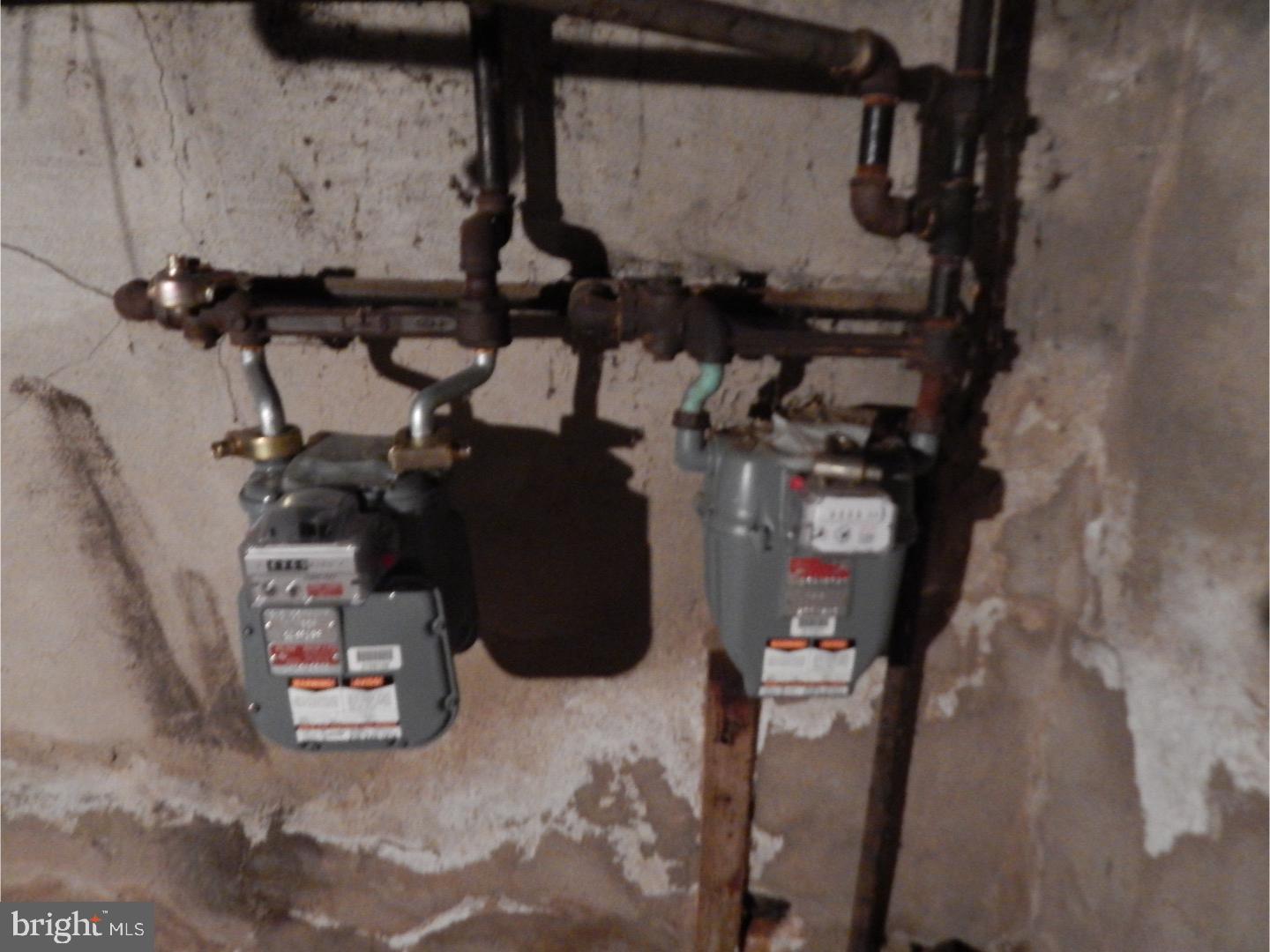 ELMWOOD PARK - Residential Income