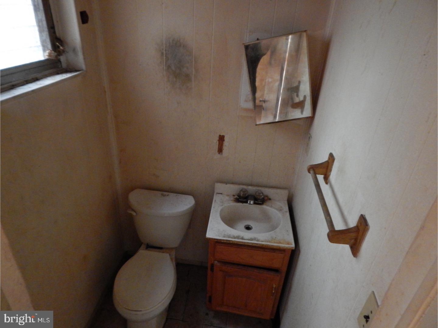 ELMWOOD PARK - Residential Income