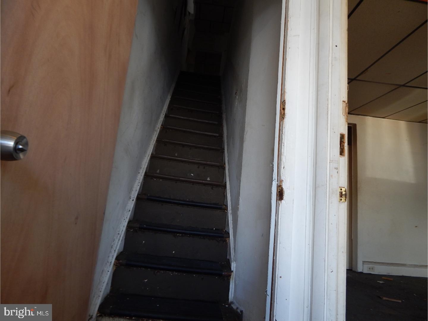 ELMWOOD PARK - Residential Income