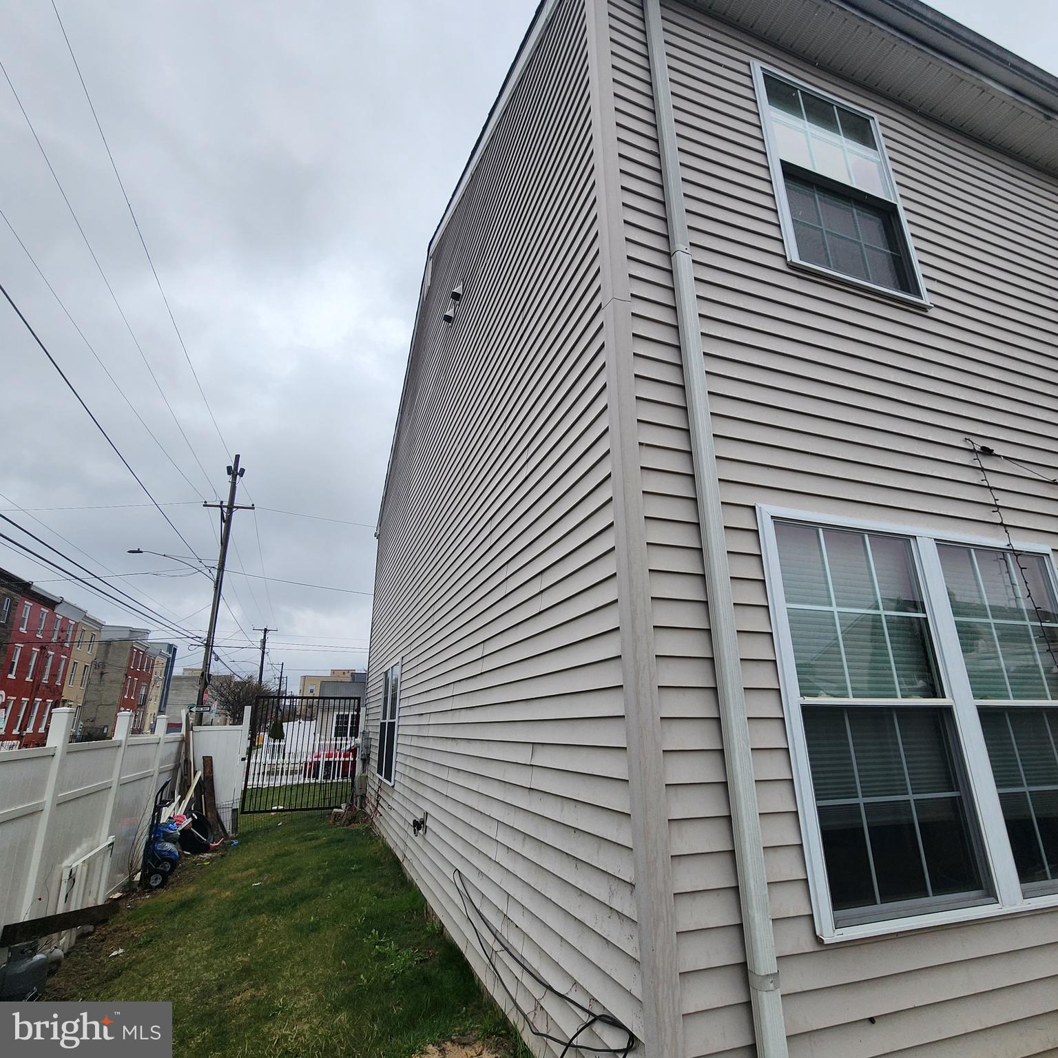 1726 N UBER STREET