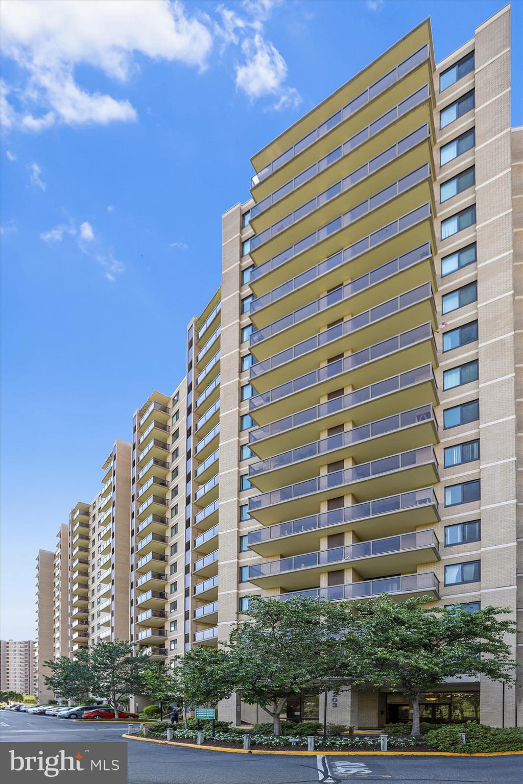 WATERGATE AT LANDMARK - Residential