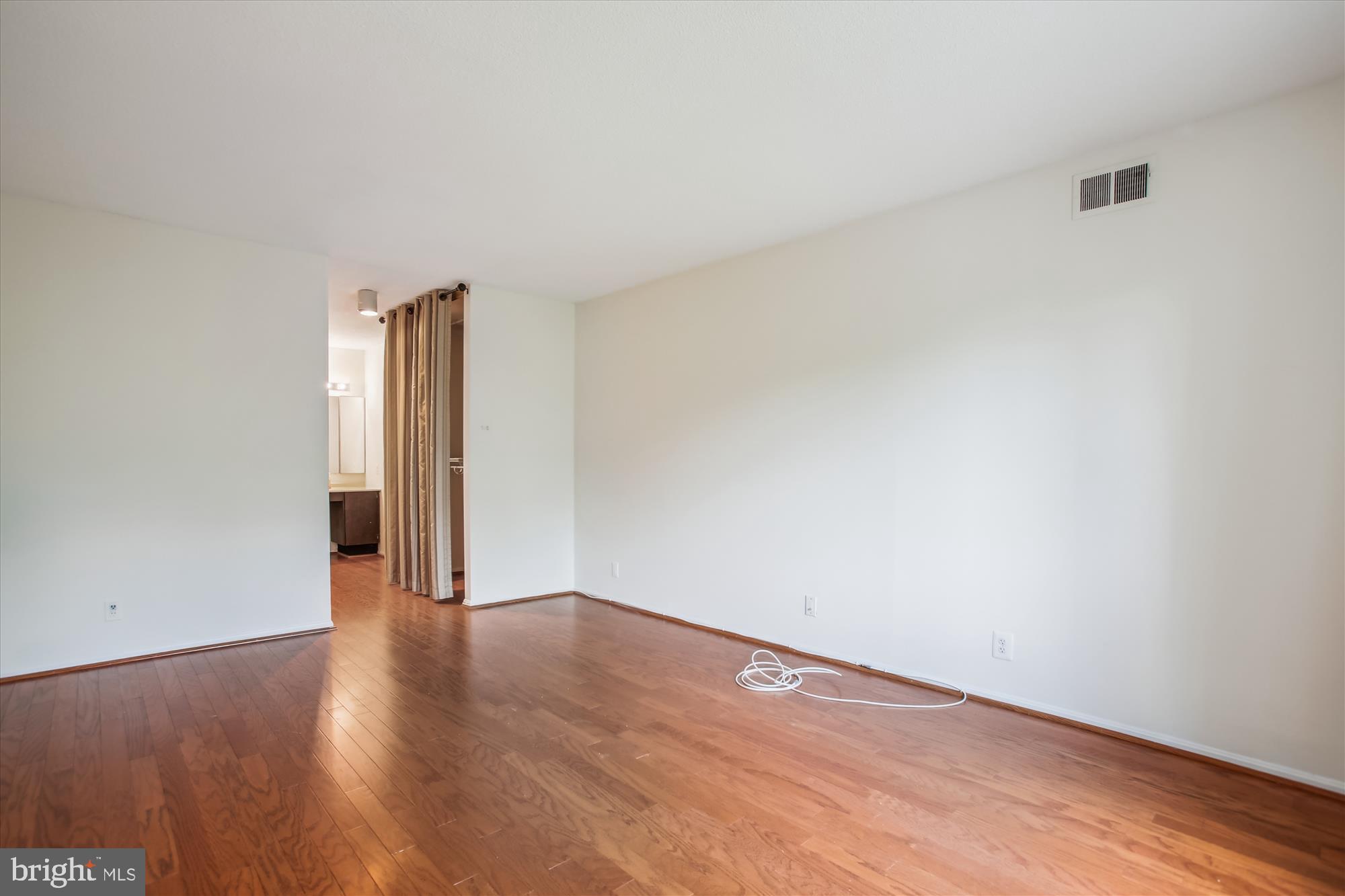 WATERGATE AT LANDMARK - Residential