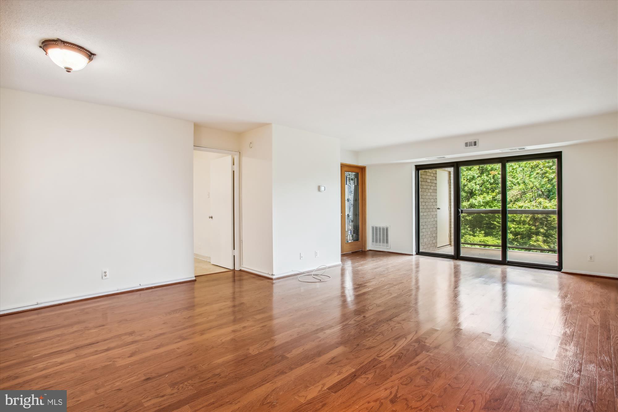 WATERGATE AT LANDMARK - Residential