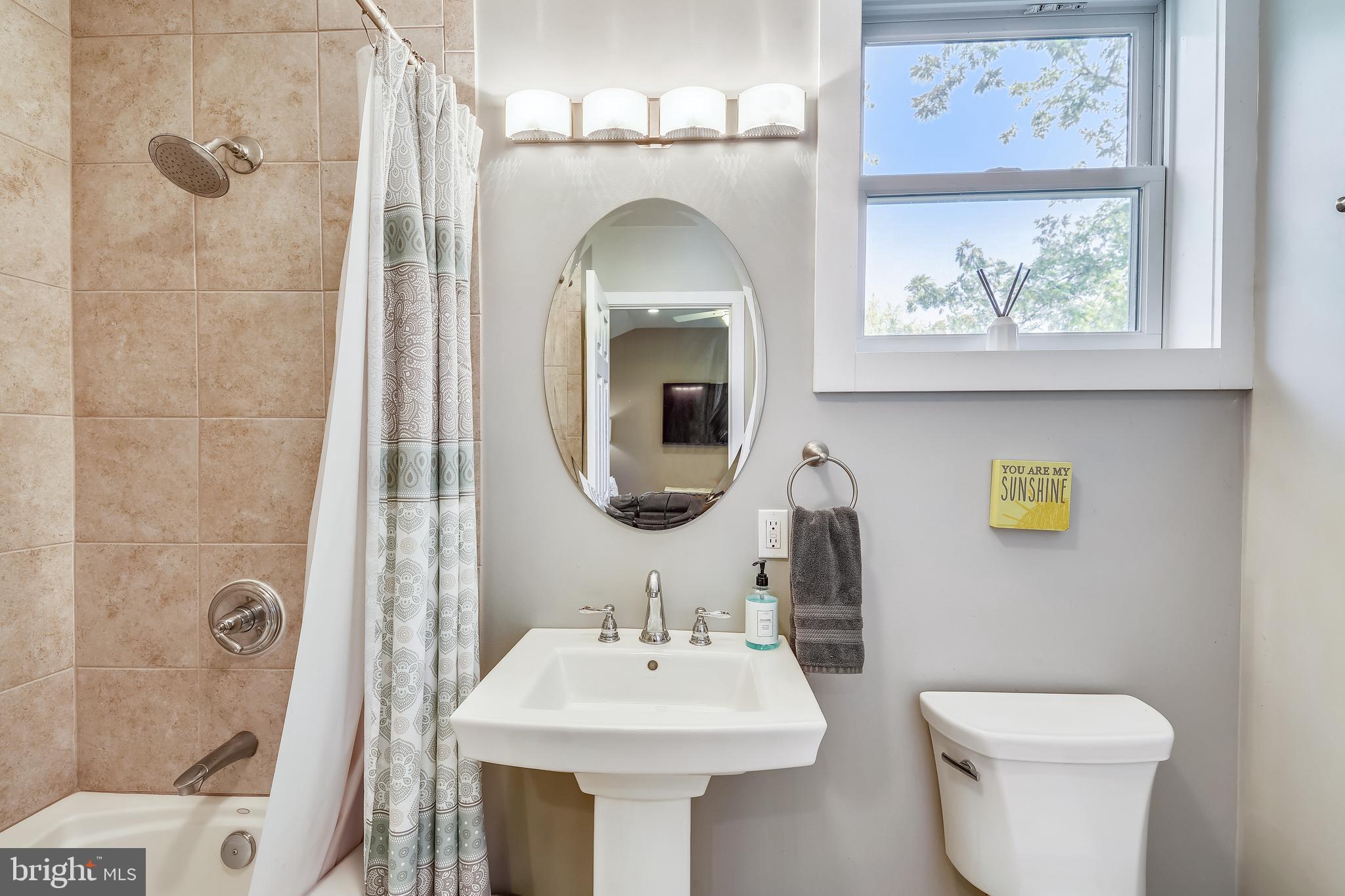 ADMIRAL HEIGHTS - Residential