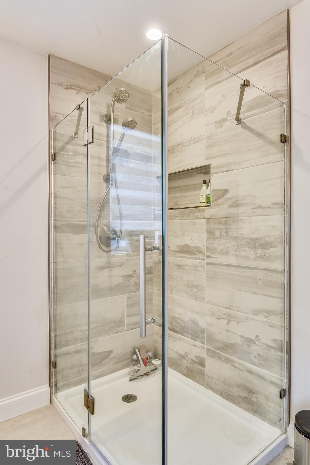 ADMIRAL HEIGHTS - Residential