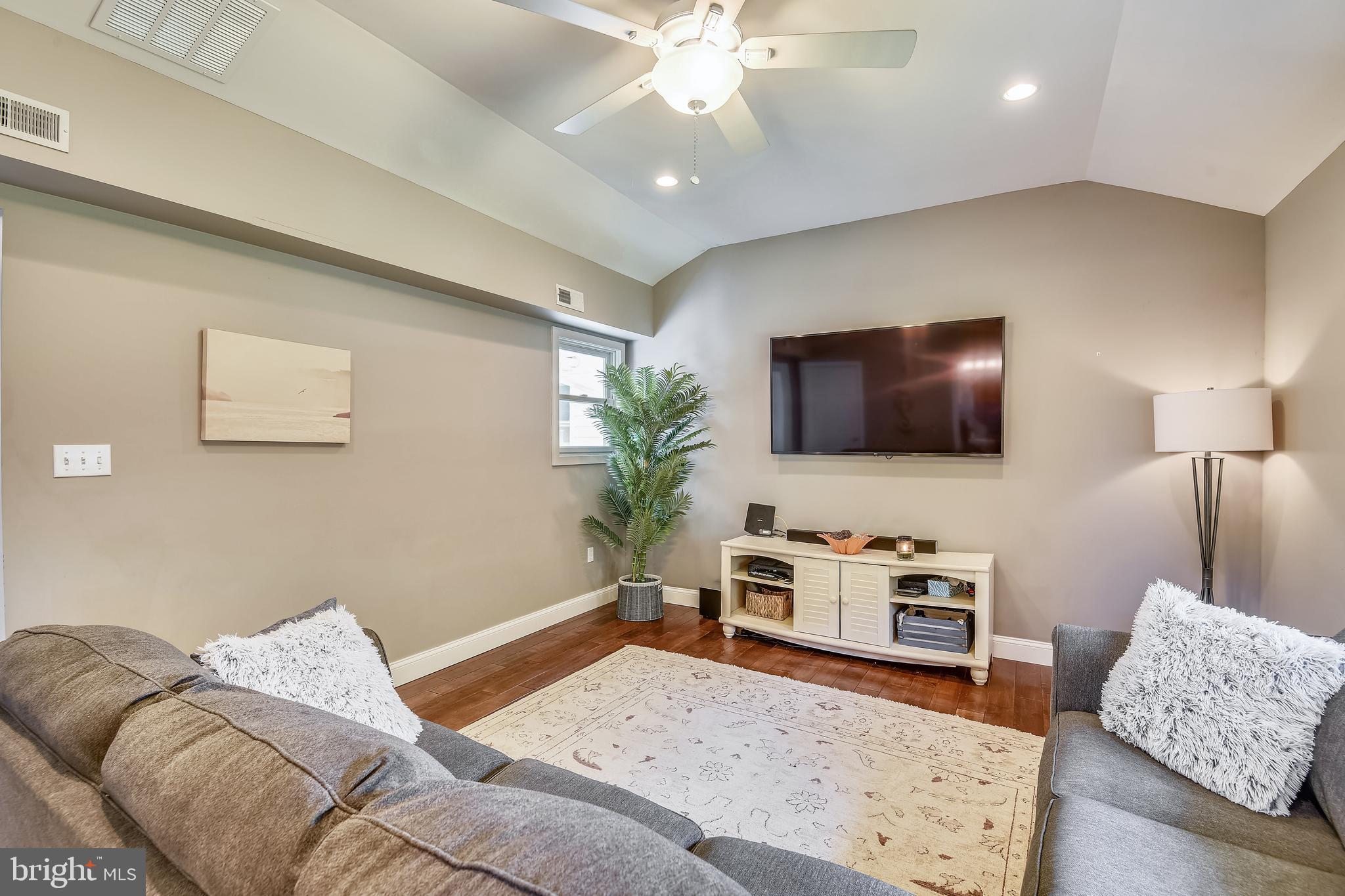 ADMIRAL HEIGHTS - Residential