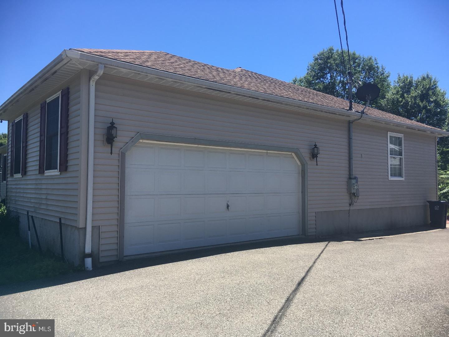 HOMETOWN - Residential