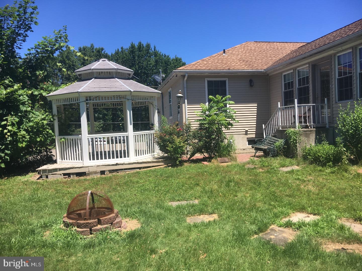 HOMETOWN - Residential