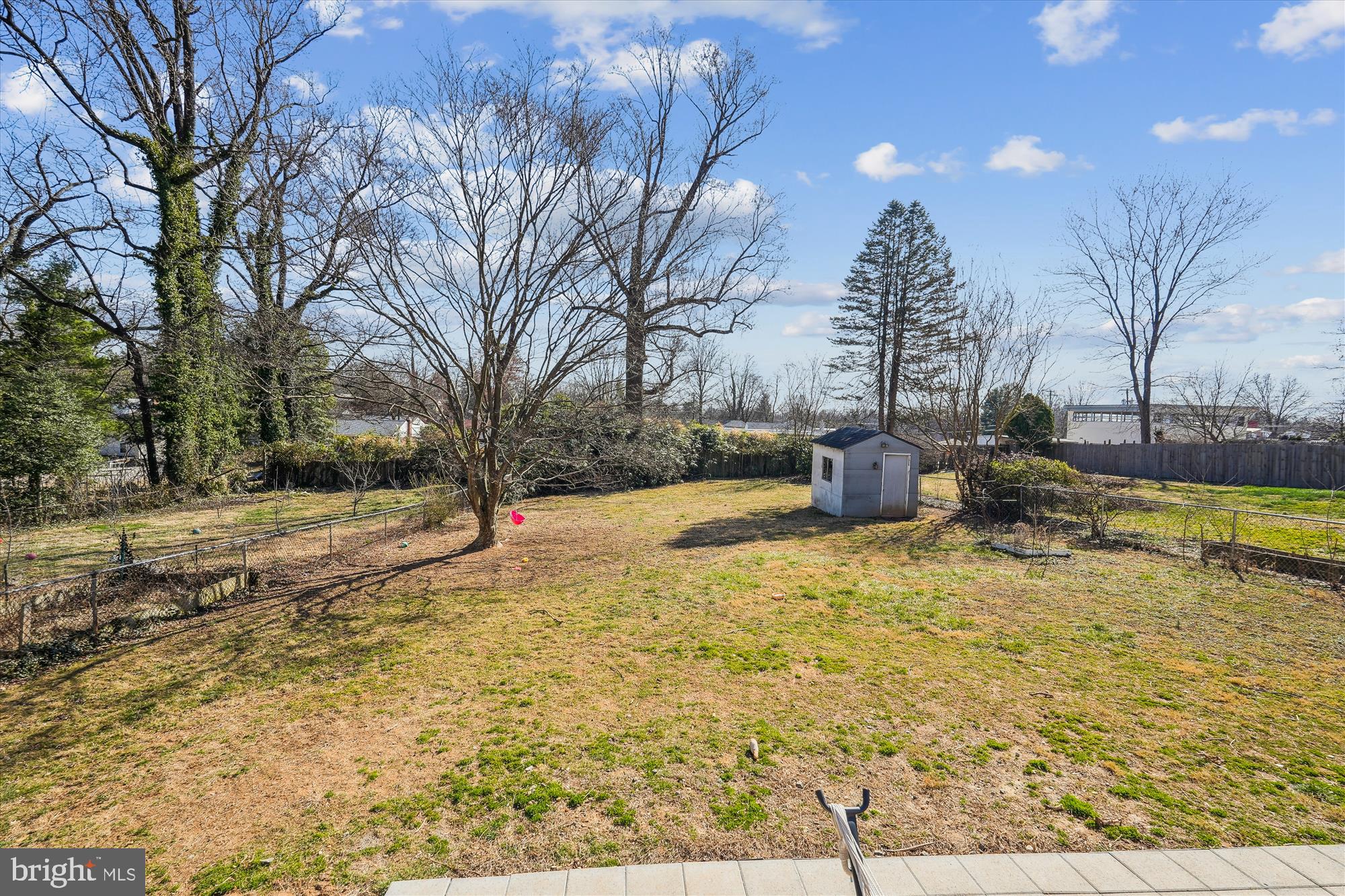 HOLLYWOOD PARK - Residential